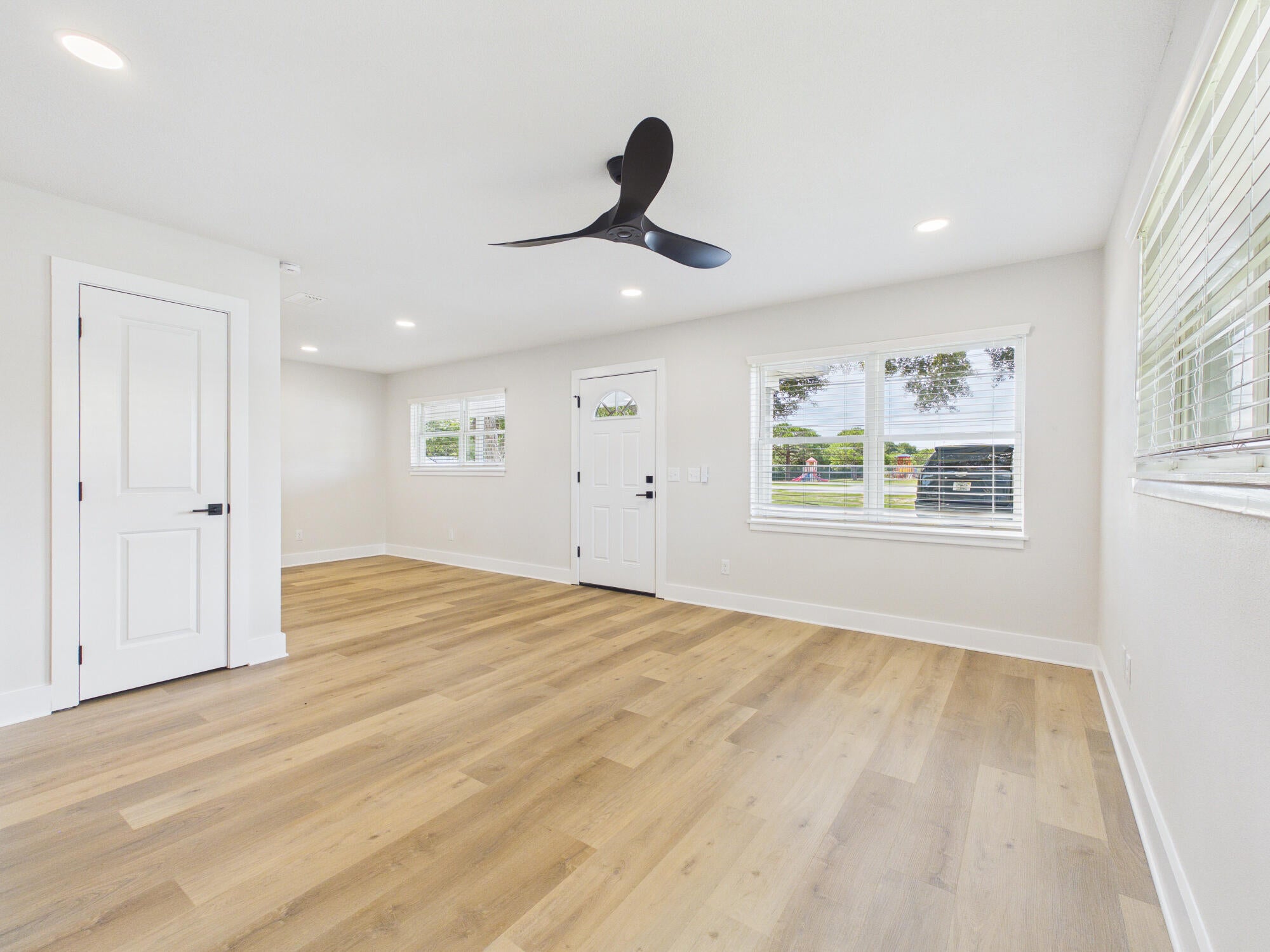 OAKLAND HEIGHTS - Residential