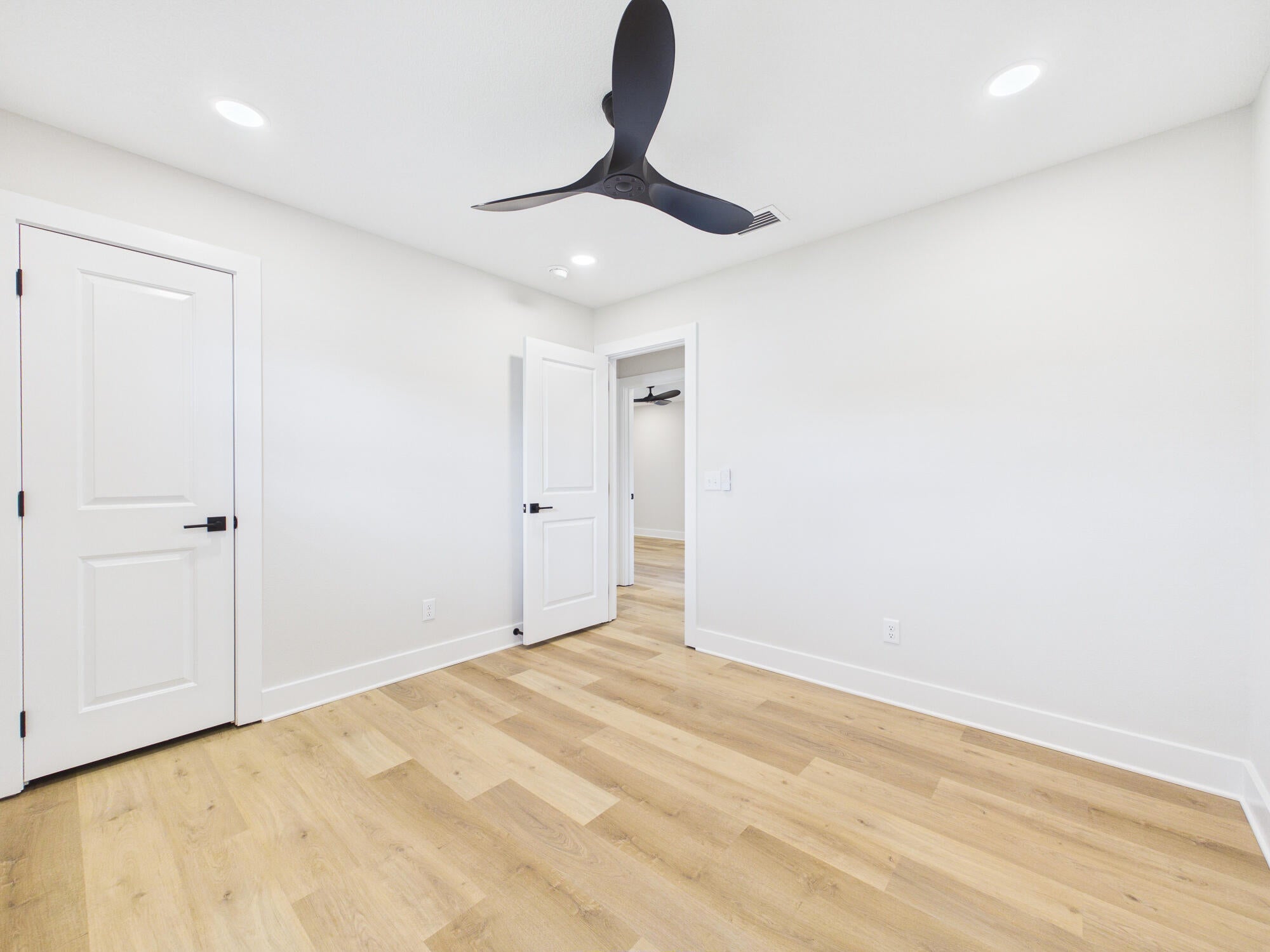 OAKLAND HEIGHTS - Residential