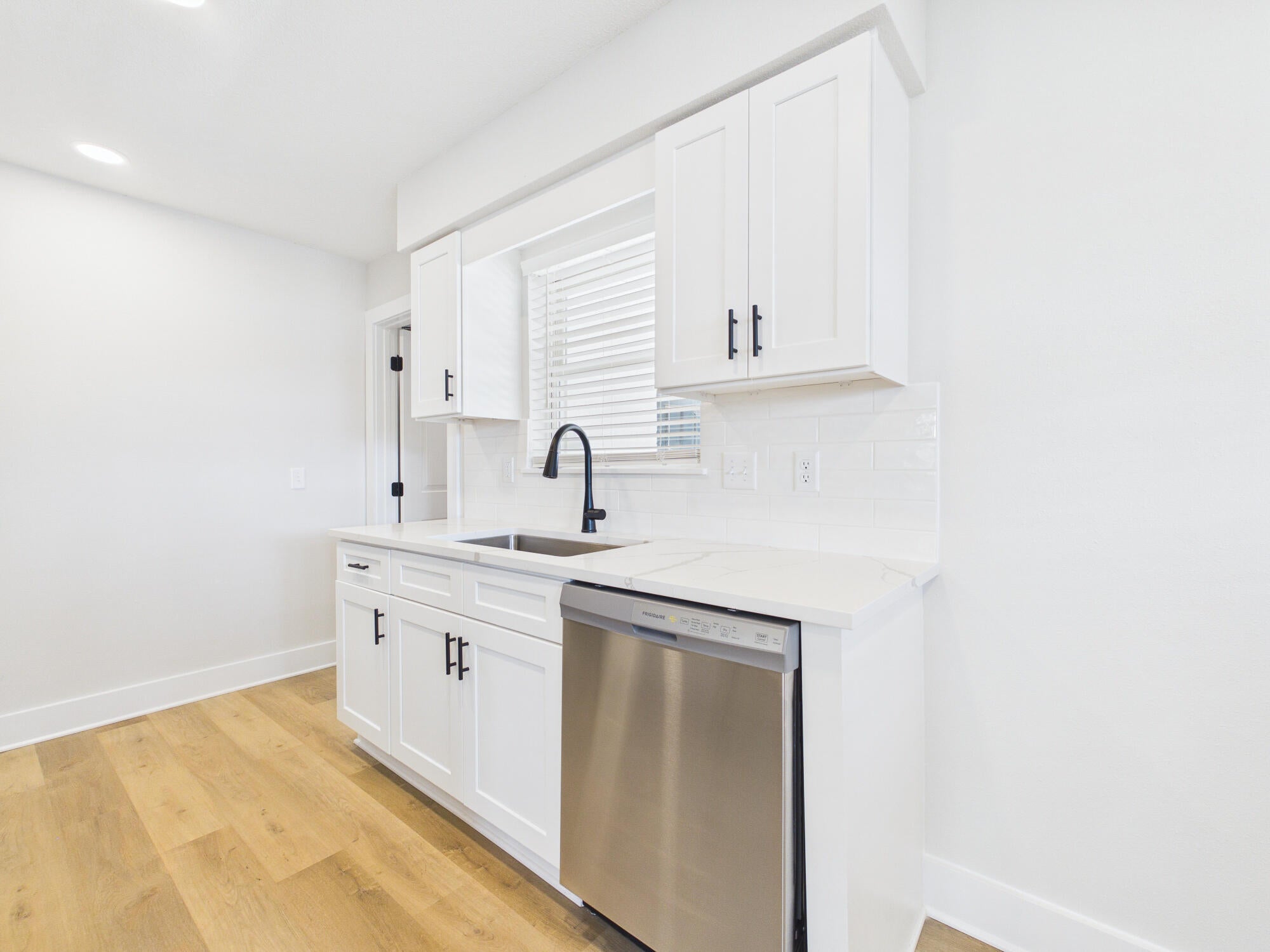 OAKLAND HEIGHTS - Residential
