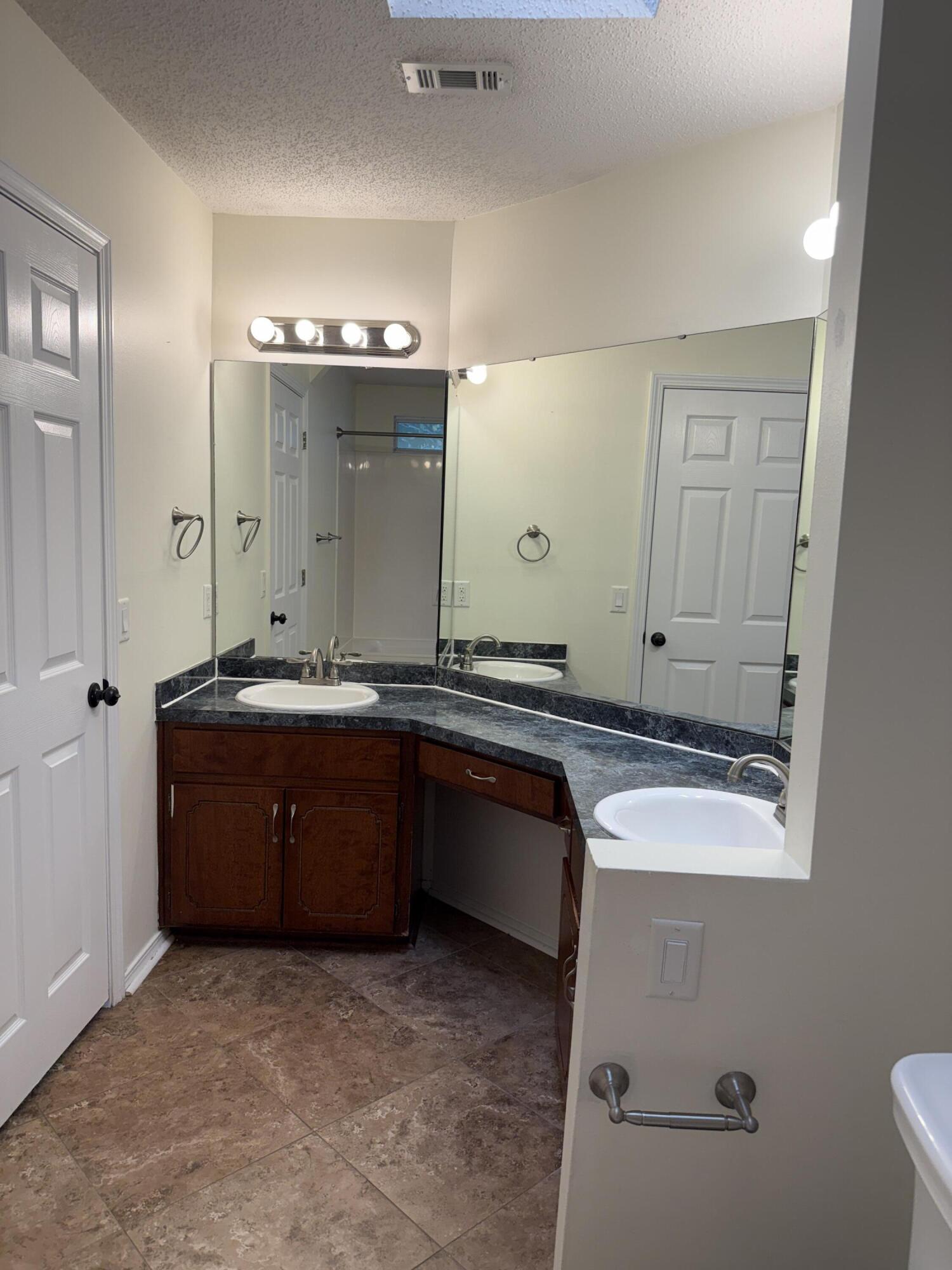 Mariners Cove - Residential Lease
