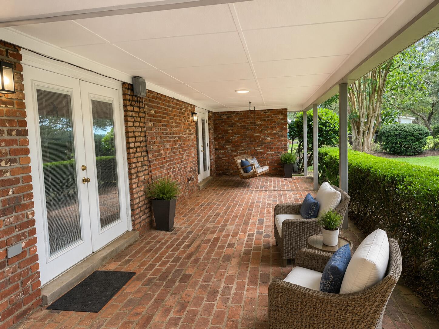 LAKE LORRAINE ESTATES - Residential Lease