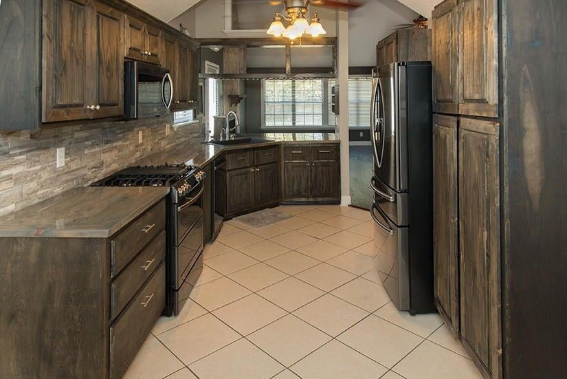 WINDMILL TERRACE - Residential Lease