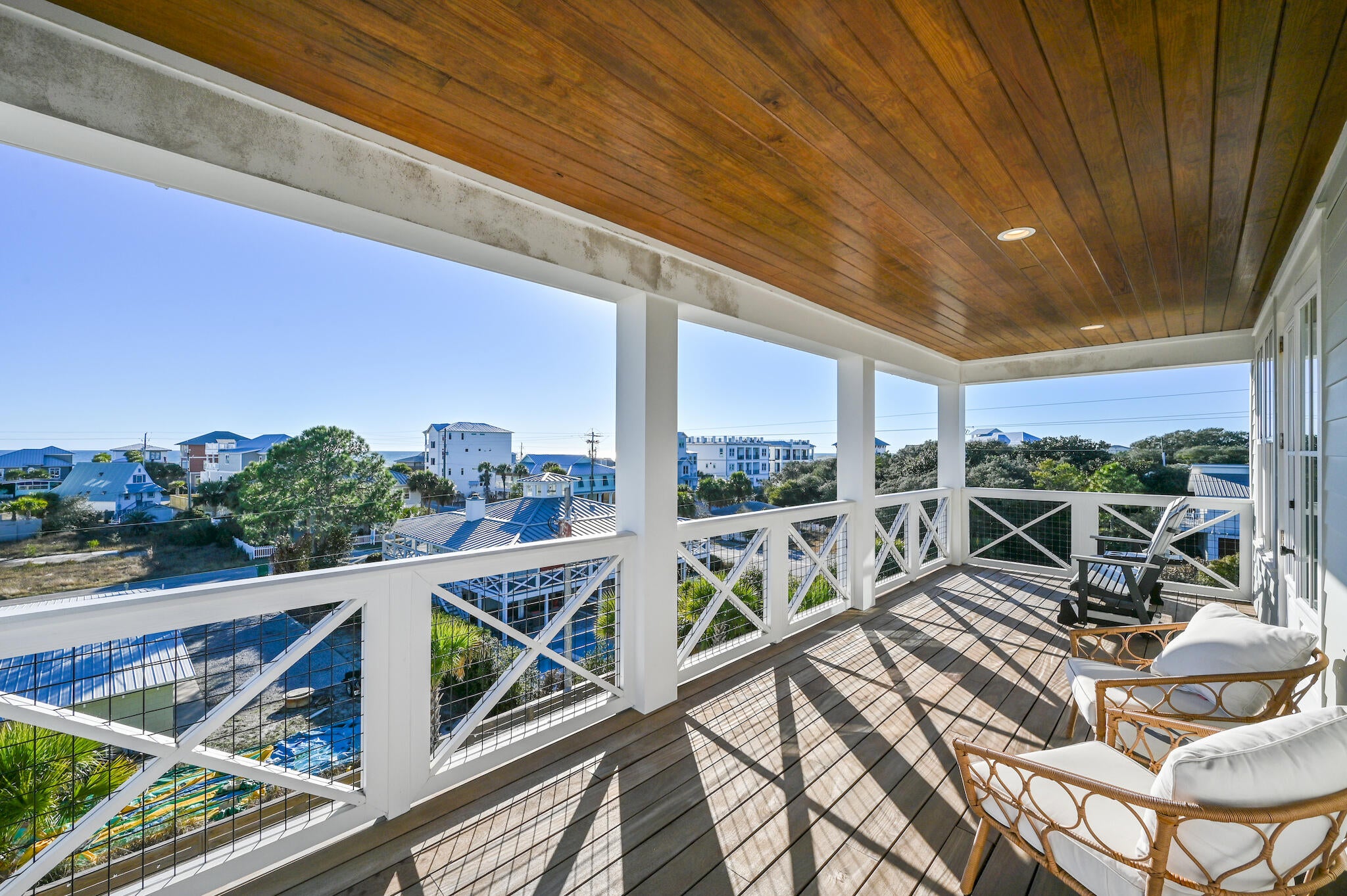 LOT 6 BLK A DUNE ALLEN 1ST ADDITION PB 2-78 OR 286-807 OR 3105-3105 OR 3243-242 - Residential