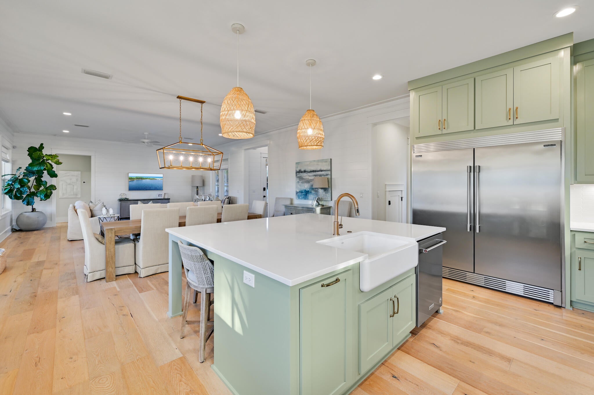 LOT 6 BLK A DUNE ALLEN 1ST ADDITION PB 2-78 OR 286-807 OR 3105-3105 OR 3243-242 - Residential