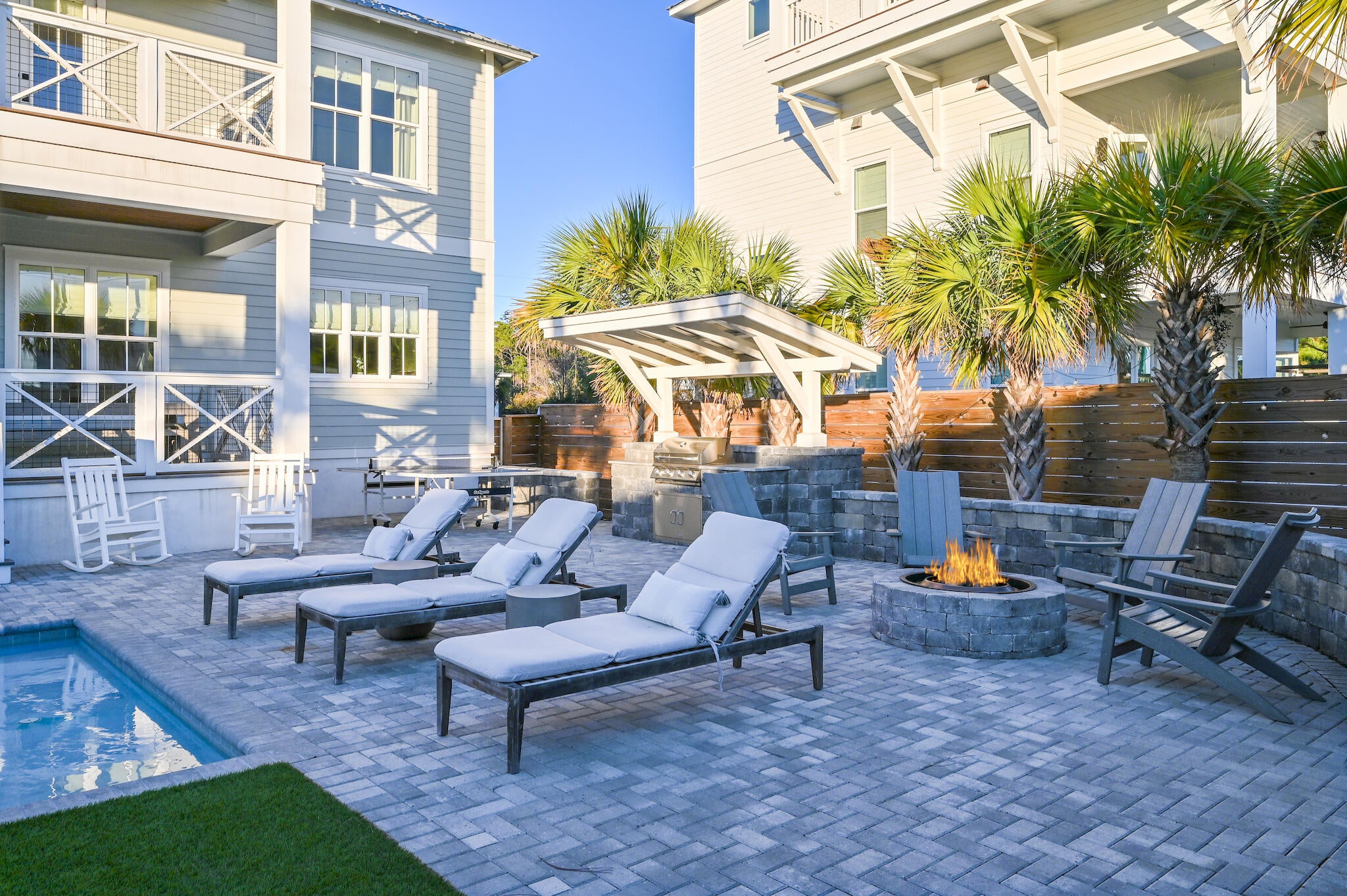LOT 6 BLK A DUNE ALLEN 1ST ADDITION PB 2-78 OR 286-807 OR 3105-3105 OR 3243-242 - Residential