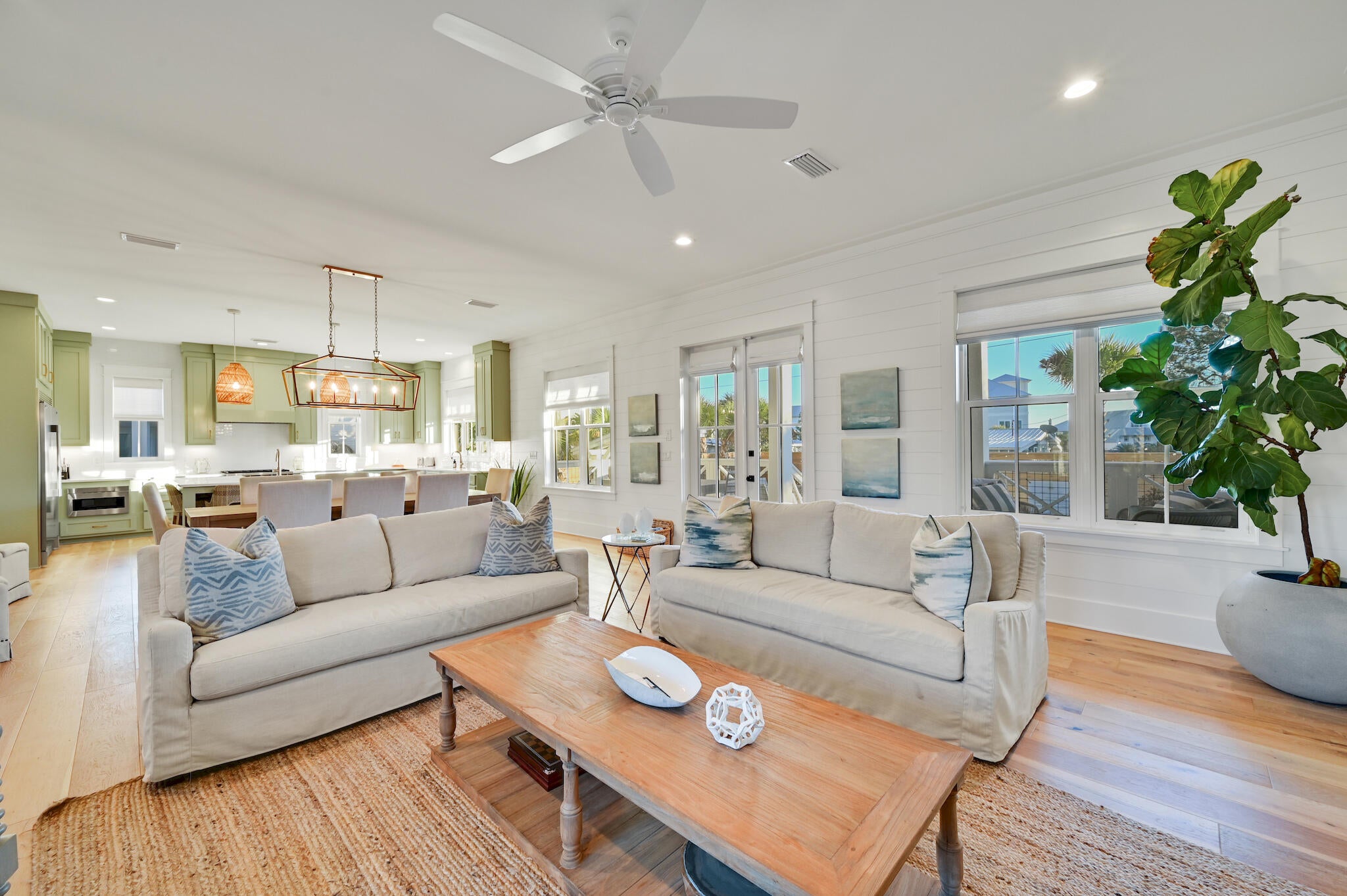 LOT 6 BLK A DUNE ALLEN 1ST ADDITION PB 2-78 OR 286-807 OR 3105-3105 OR 3243-242 - Residential