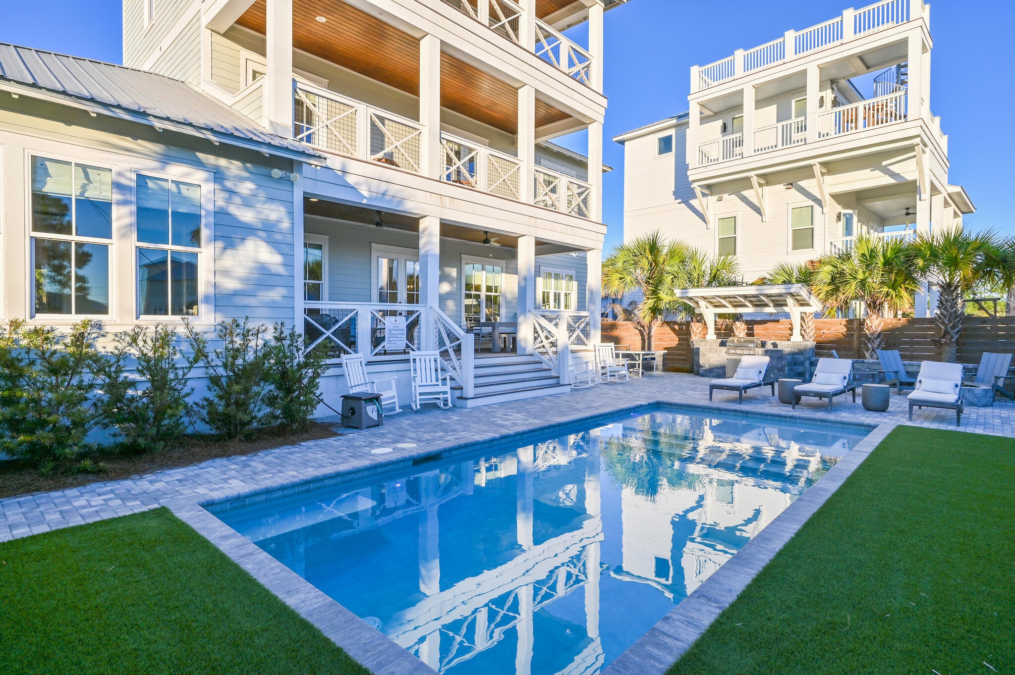 LOT 6 BLK A DUNE ALLEN 1ST ADDITION PB 2-78 OR 286-807 OR 3105-3105 OR 3243-242 - Residential