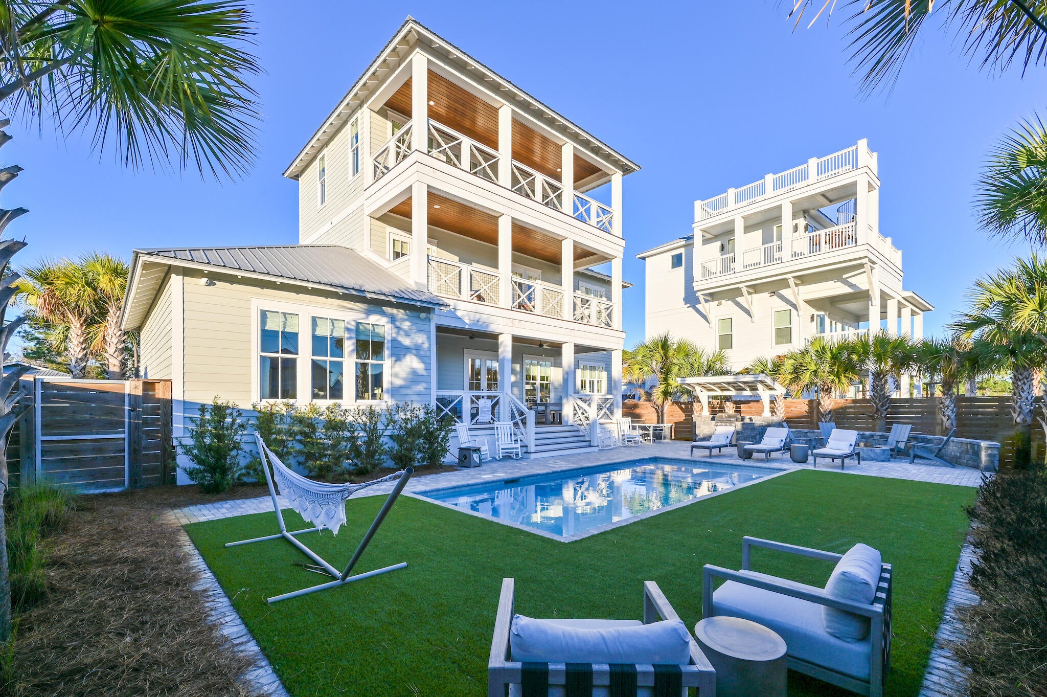 LOT 6 BLK A DUNE ALLEN 1ST ADDITION PB 2-78 OR 286-807 OR 3105-3105 OR 3243-242 - Residential