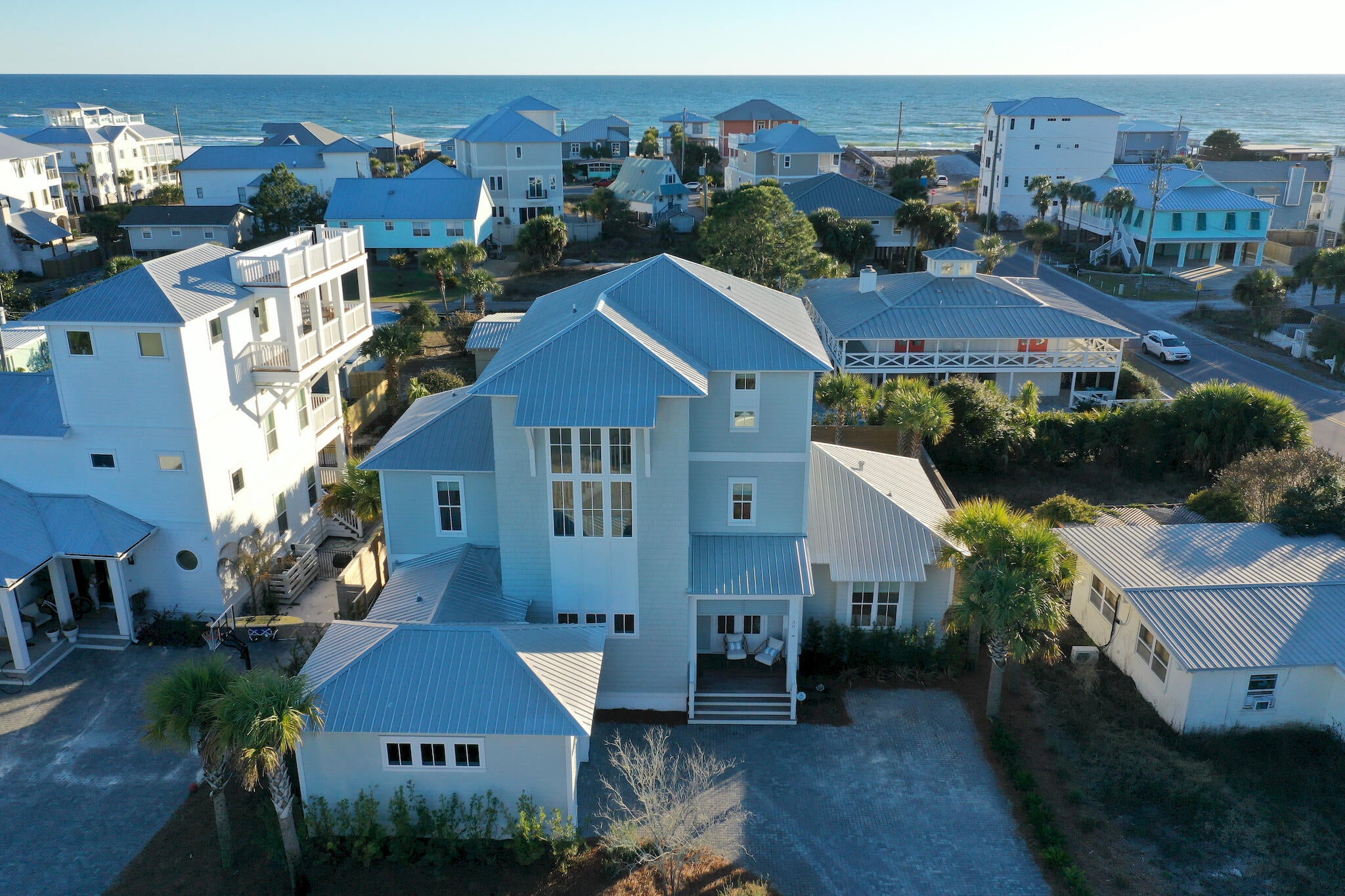 LOT 6 BLK A DUNE ALLEN 1ST ADDITION PB 2-78 OR 286-807 OR 3105-3105 OR 3243-242 - Residential