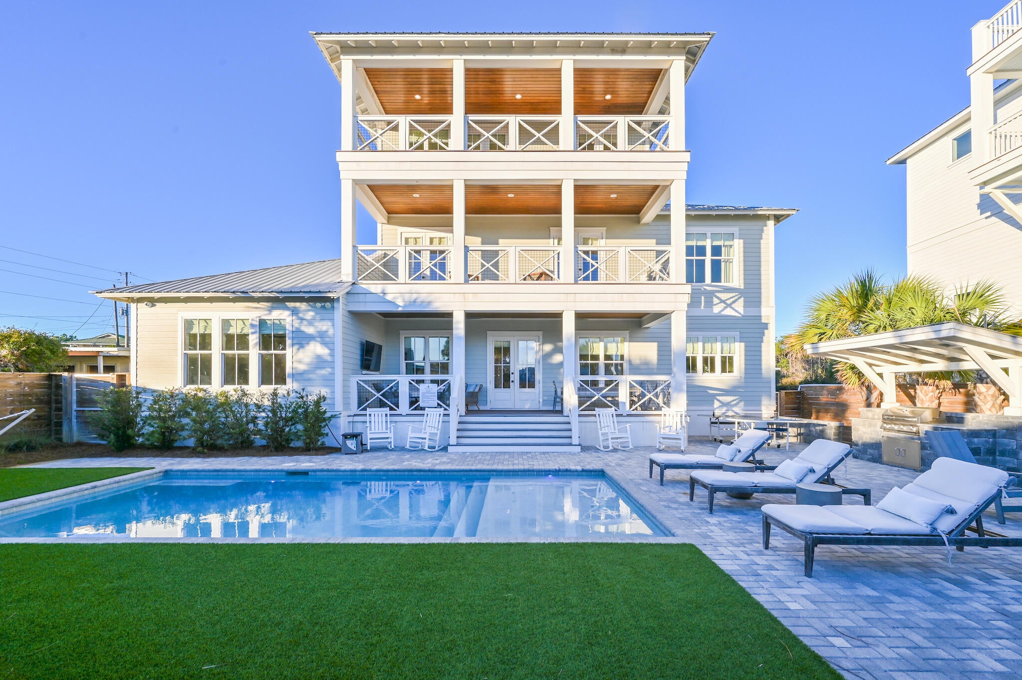 LOT 6 BLK A DUNE ALLEN 1ST ADDITION PB 2-78 OR 286-807 OR 3105-3105 OR 3243-242 - Residential