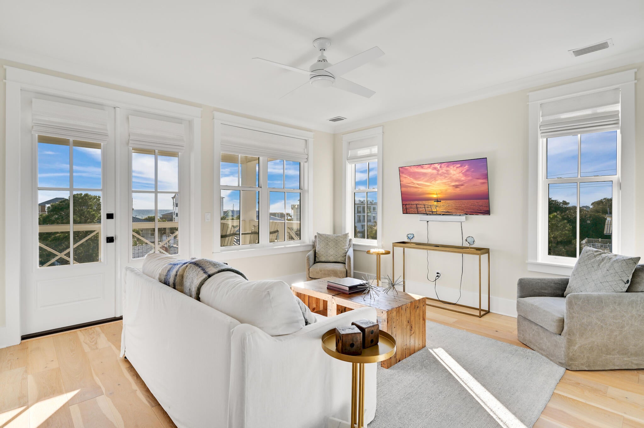 LOT 6 BLK A DUNE ALLEN 1ST ADDITION PB 2-78 OR 286-807 OR 3105-3105 OR 3243-242 - Residential