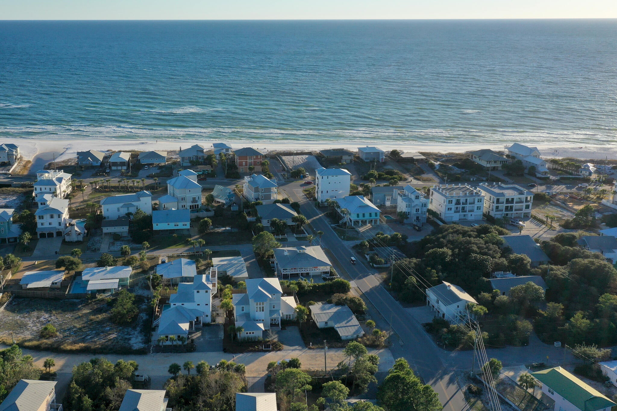 LOT 6 BLK A DUNE ALLEN 1ST ADDITION PB 2-78 OR 286-807 OR 3105-3105 OR 3243-242 - Residential