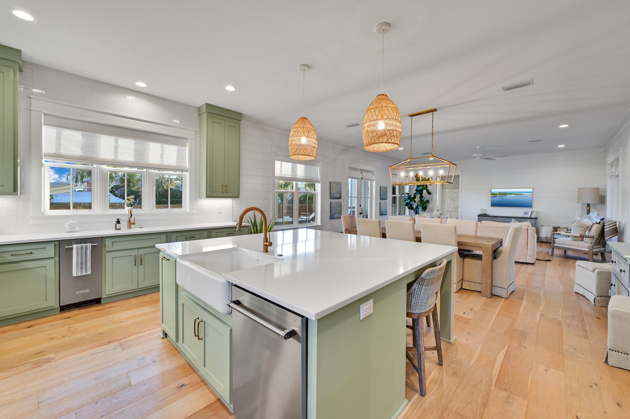 LOT 6 BLK A DUNE ALLEN 1ST ADDITION PB 2-78 OR 286-807 OR 3105-3105 OR 3243-242 - Residential