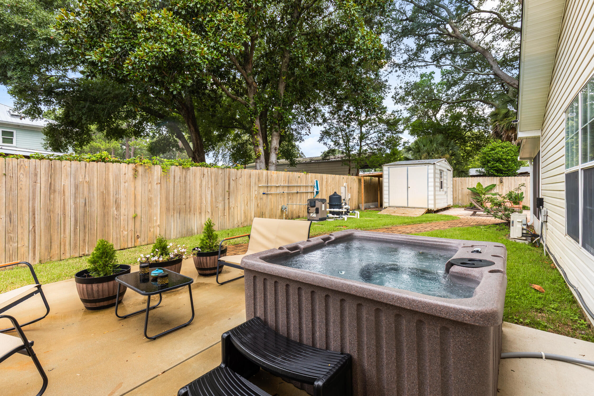 GARNIERS BEACH 6TH - Residential