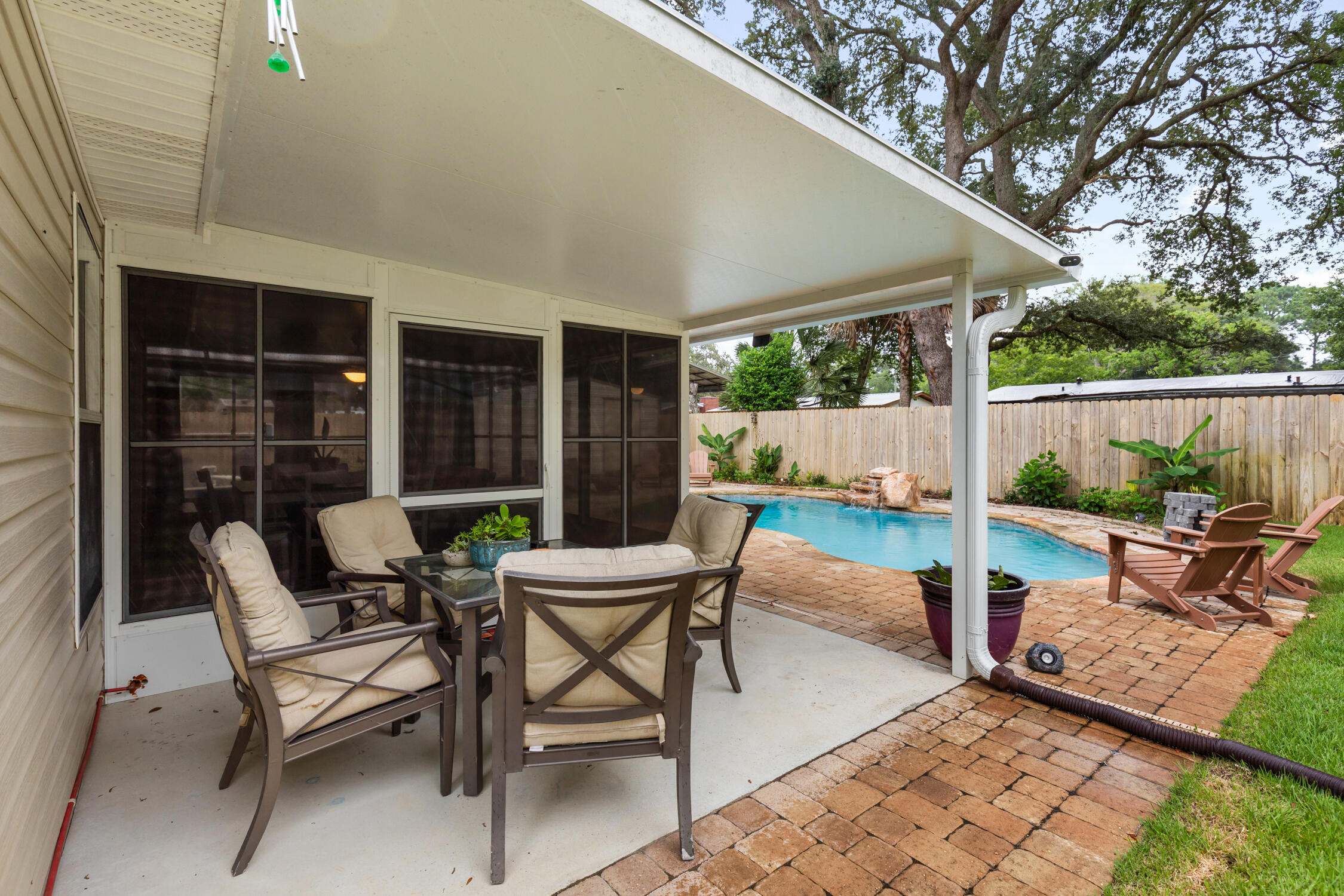 GARNIERS BEACH 6TH - Residential