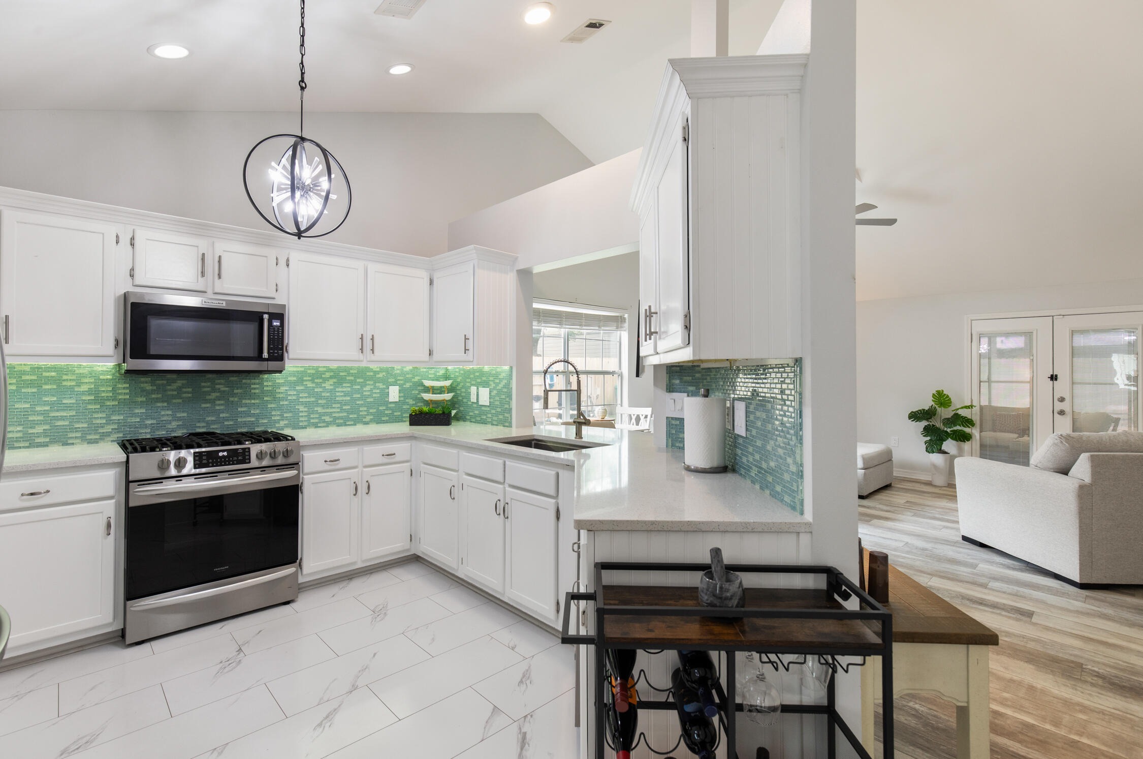 GARNIERS BEACH 6TH - Residential