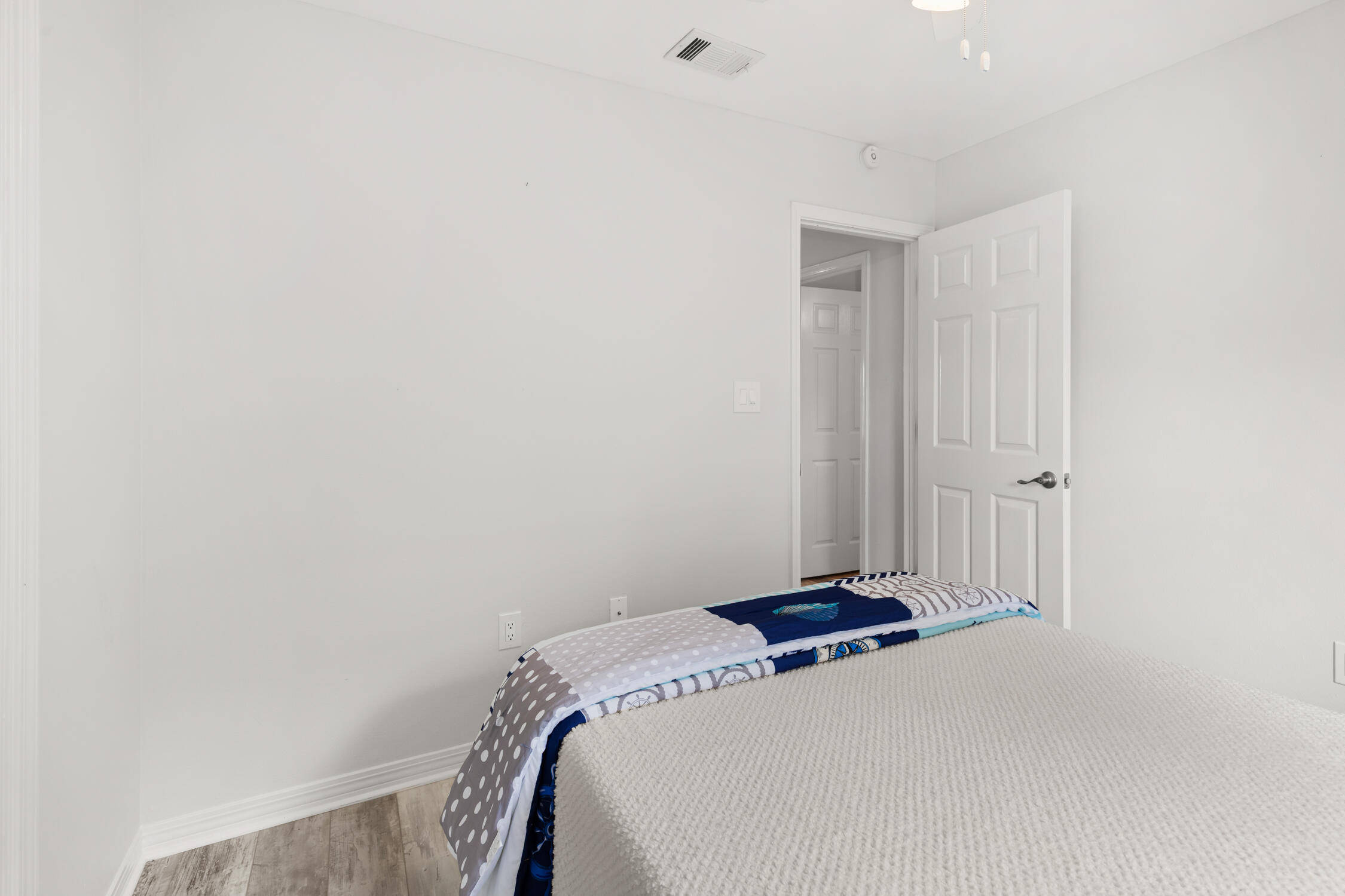 GARNIERS BEACH 6TH - Residential