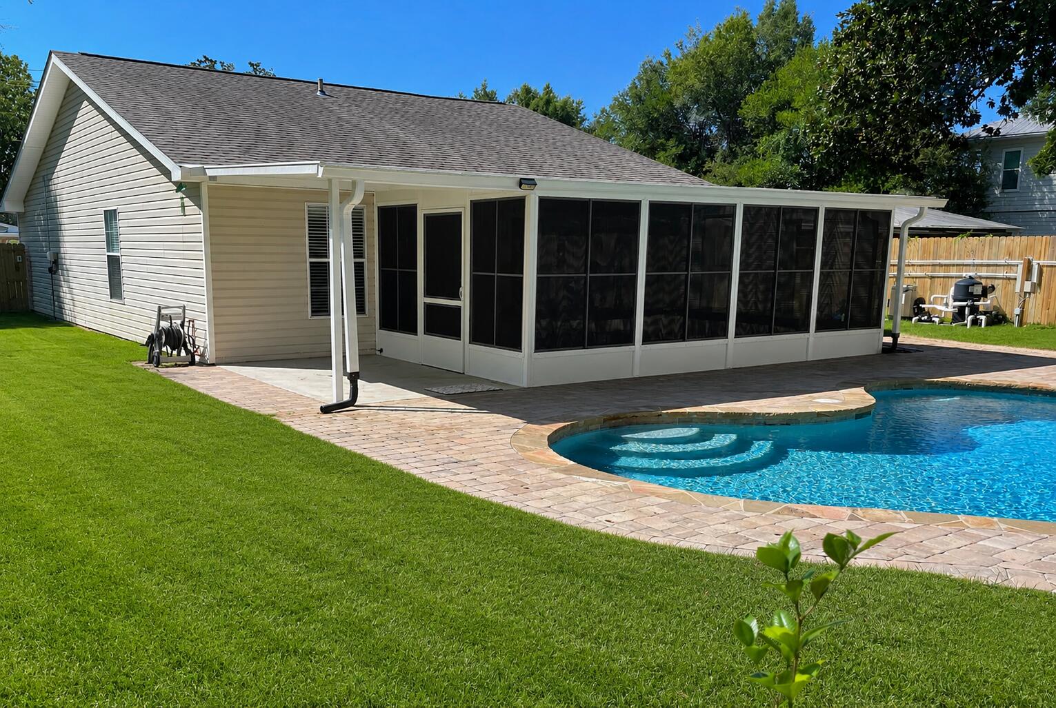 GARNIERS BEACH 6TH - Residential