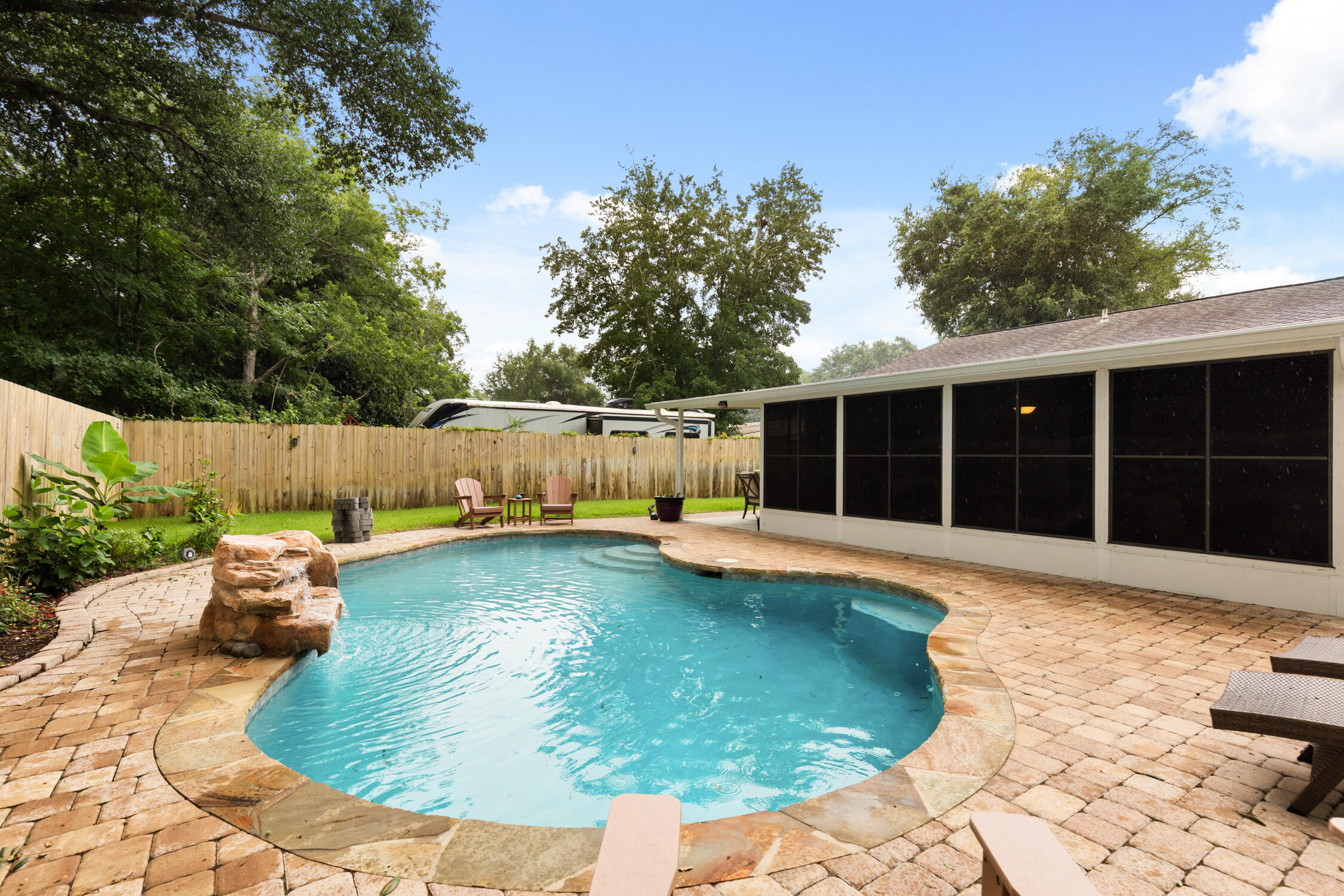 GARNIERS BEACH 6TH - Residential