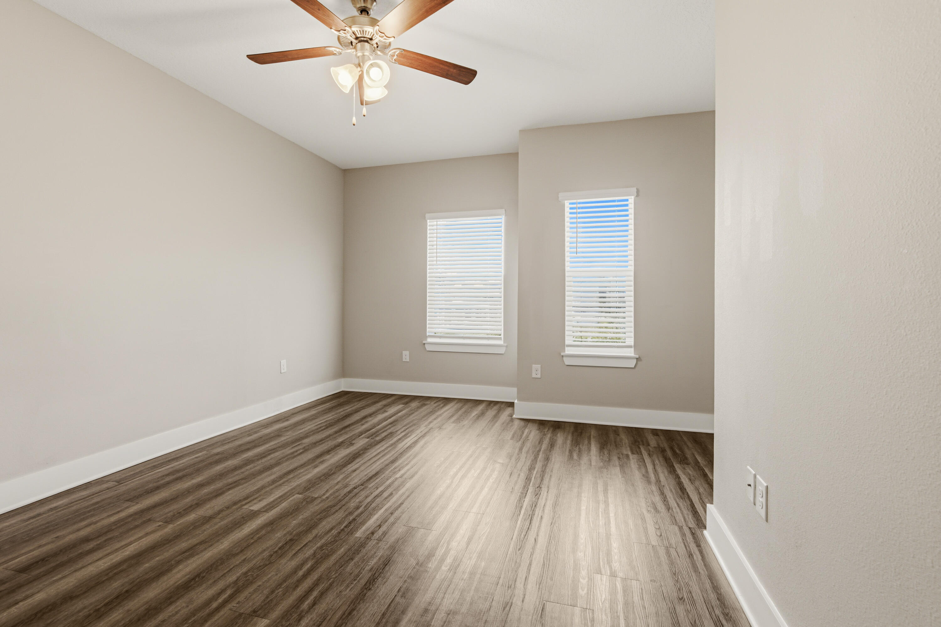 VERANDAS AT FREEPORT - Residential