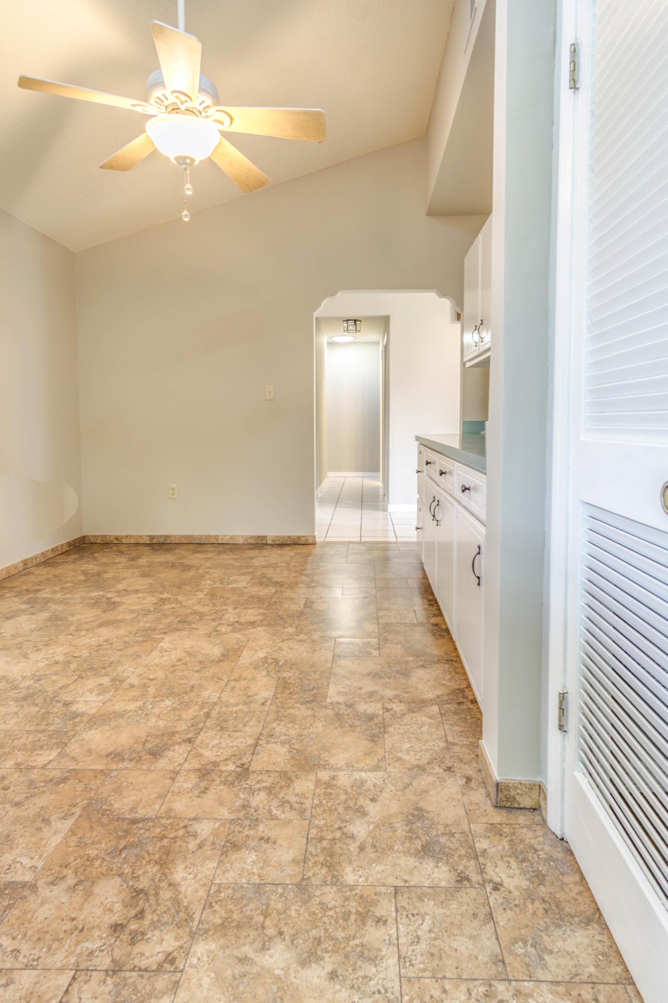 HOLLEY BY THE SEA - Residential