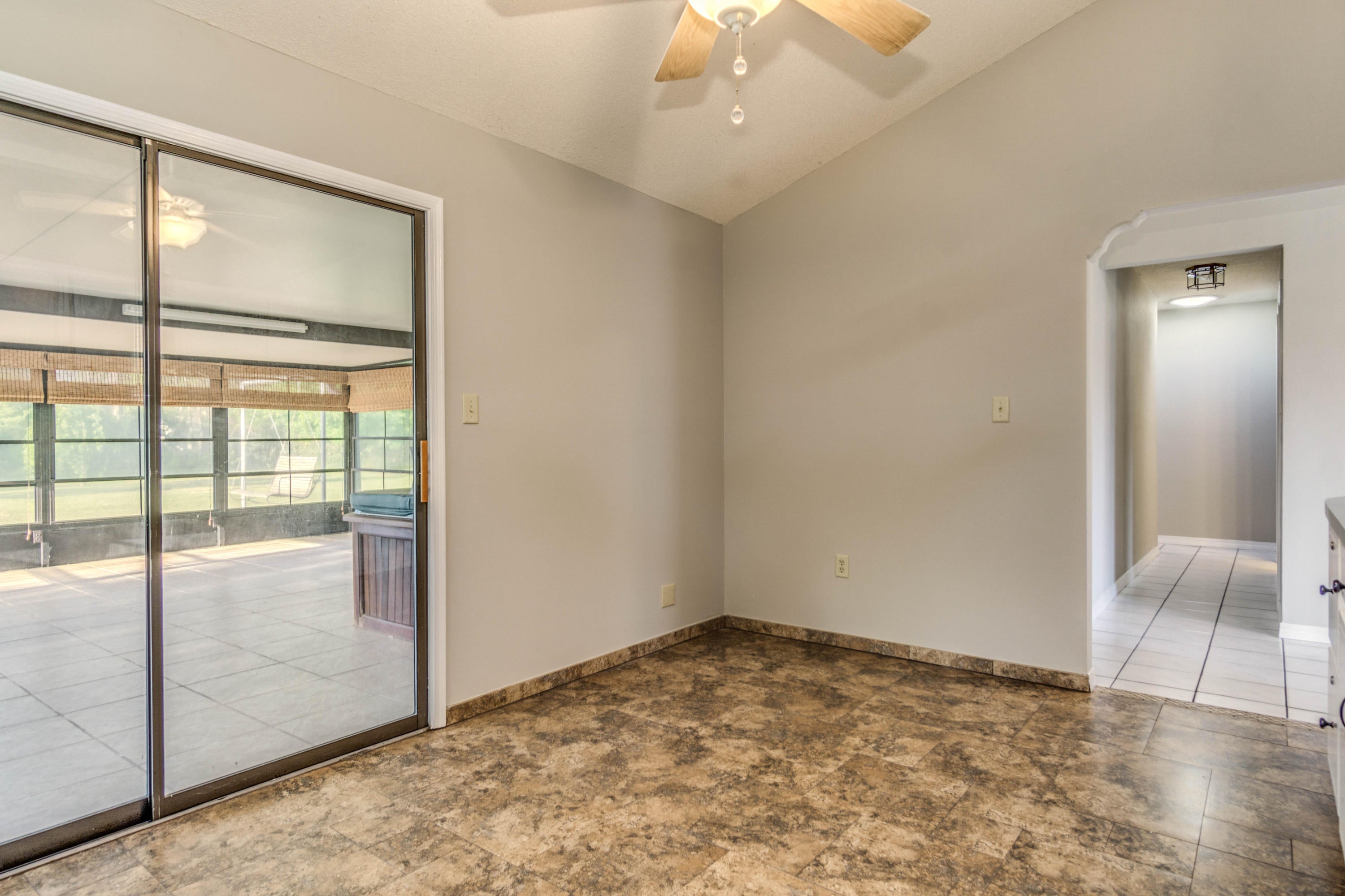 HOLLEY BY THE SEA - Residential