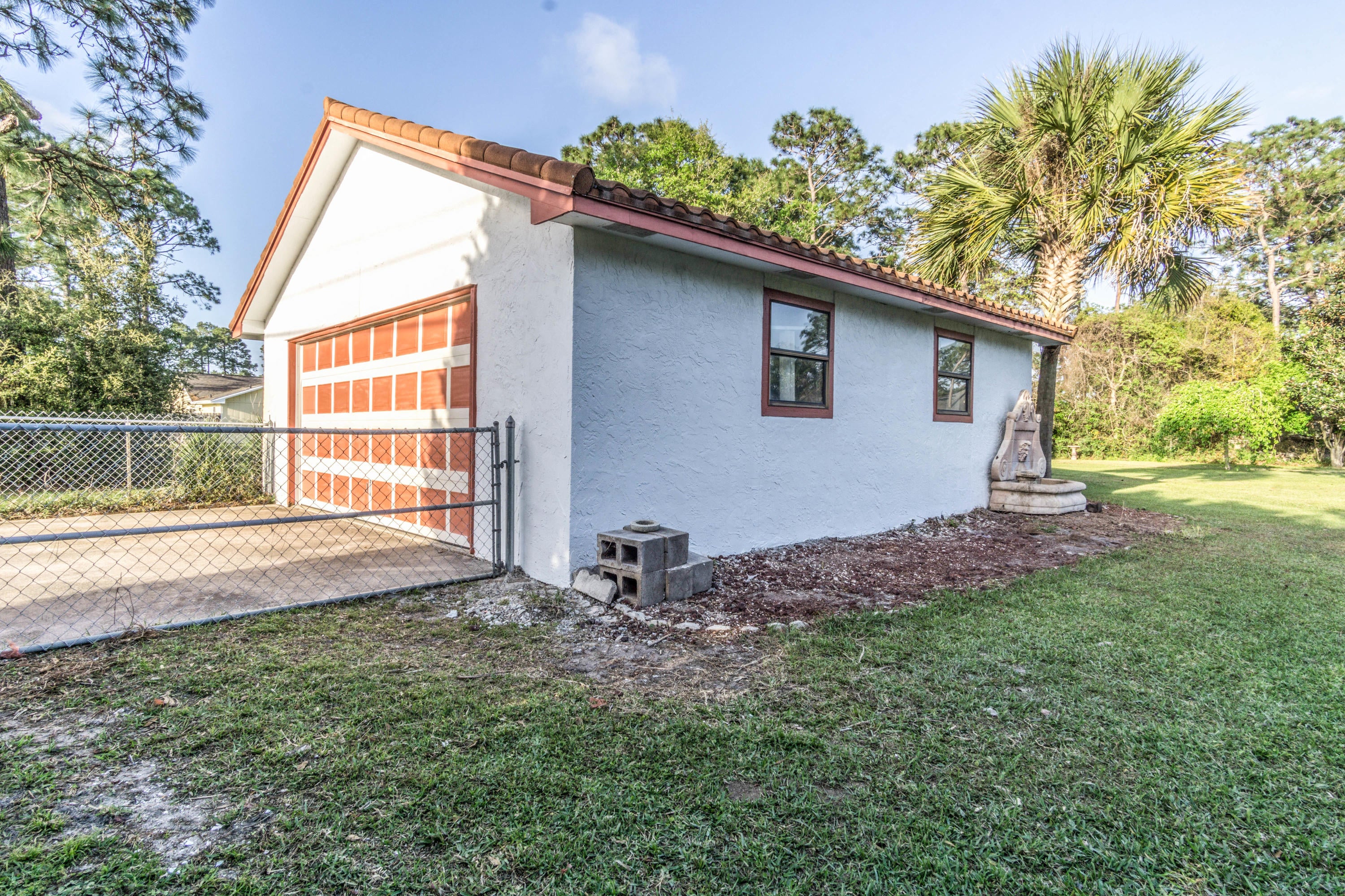 HOLLEY BY THE SEA - Residential