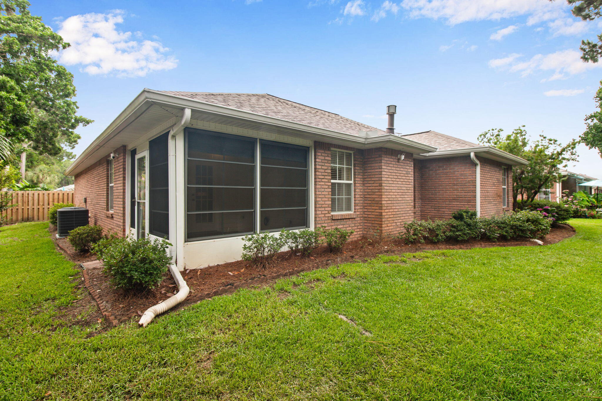 BAYSIDE - Residential Lease