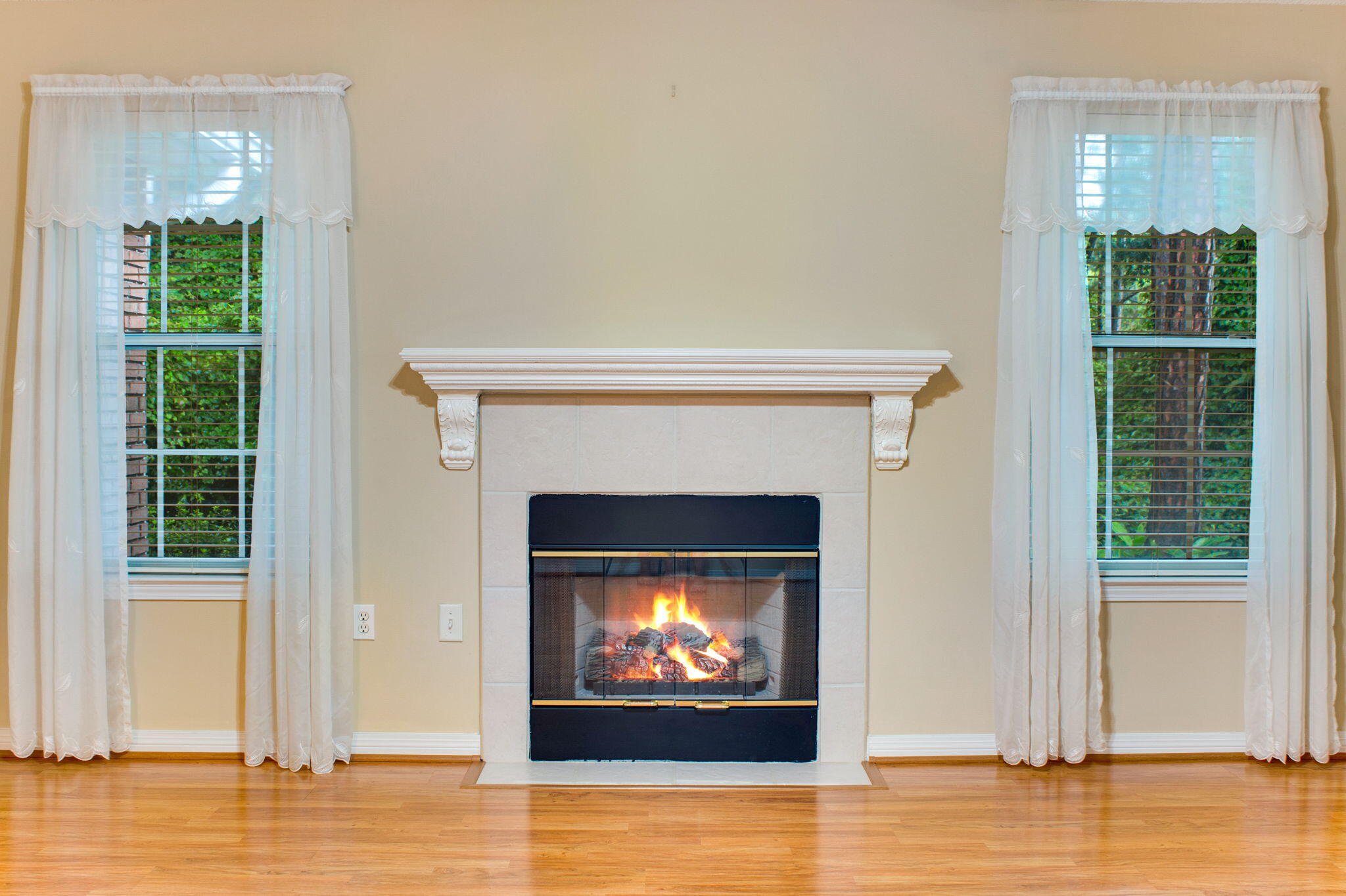 BAYSIDE - Residential Lease