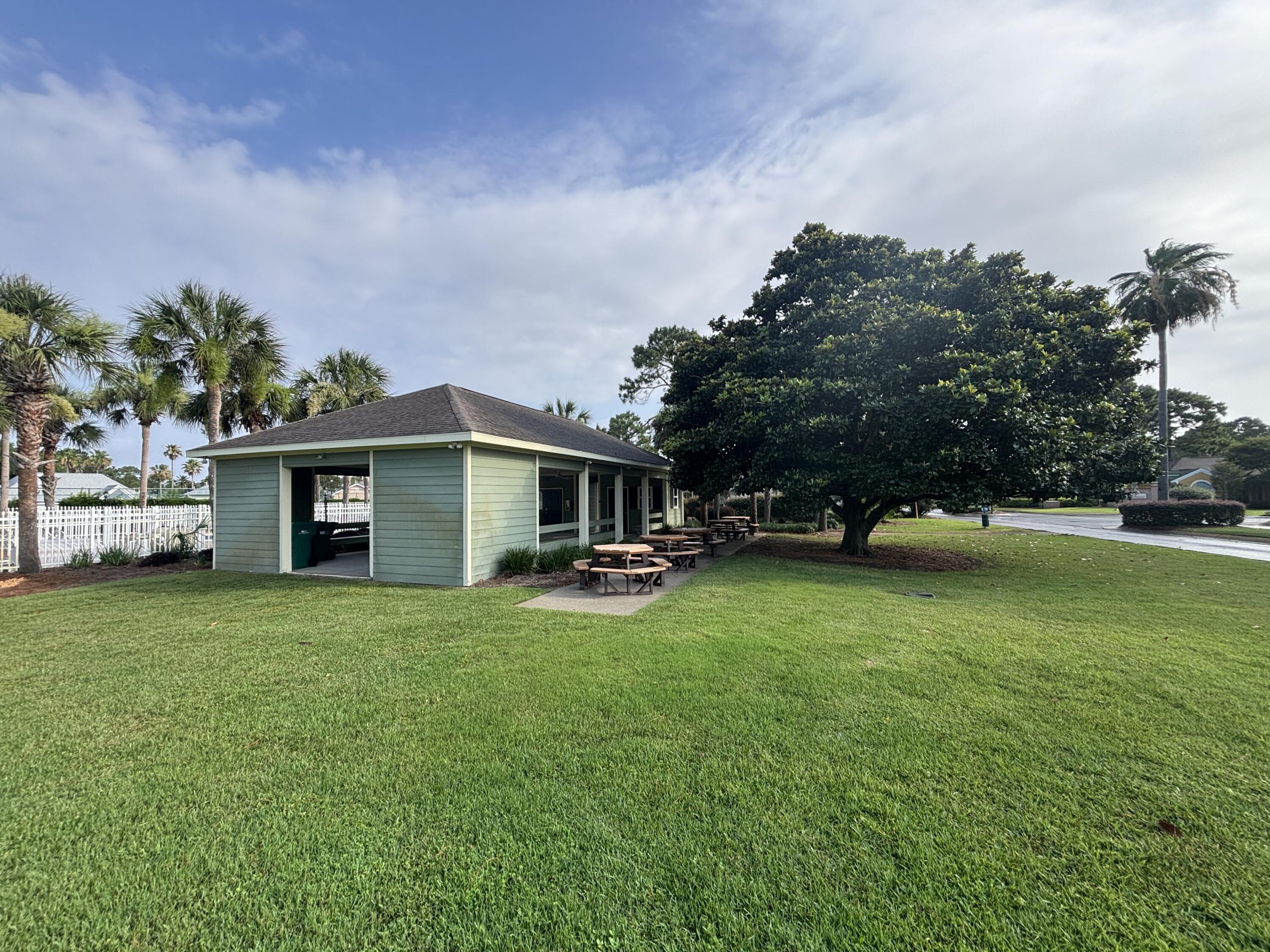 BAYSIDE - Residential Lease