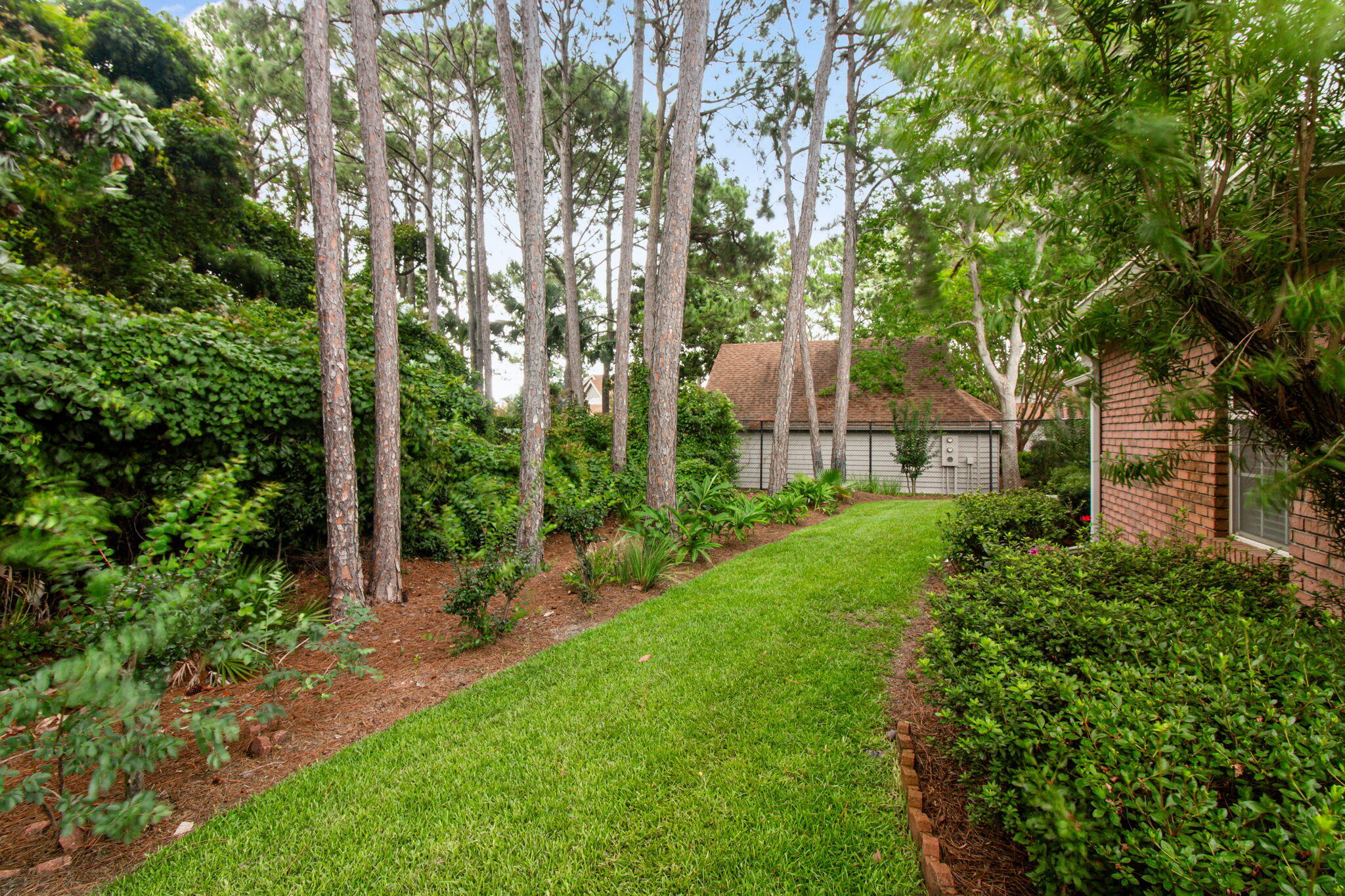 BAYSIDE - Residential Lease