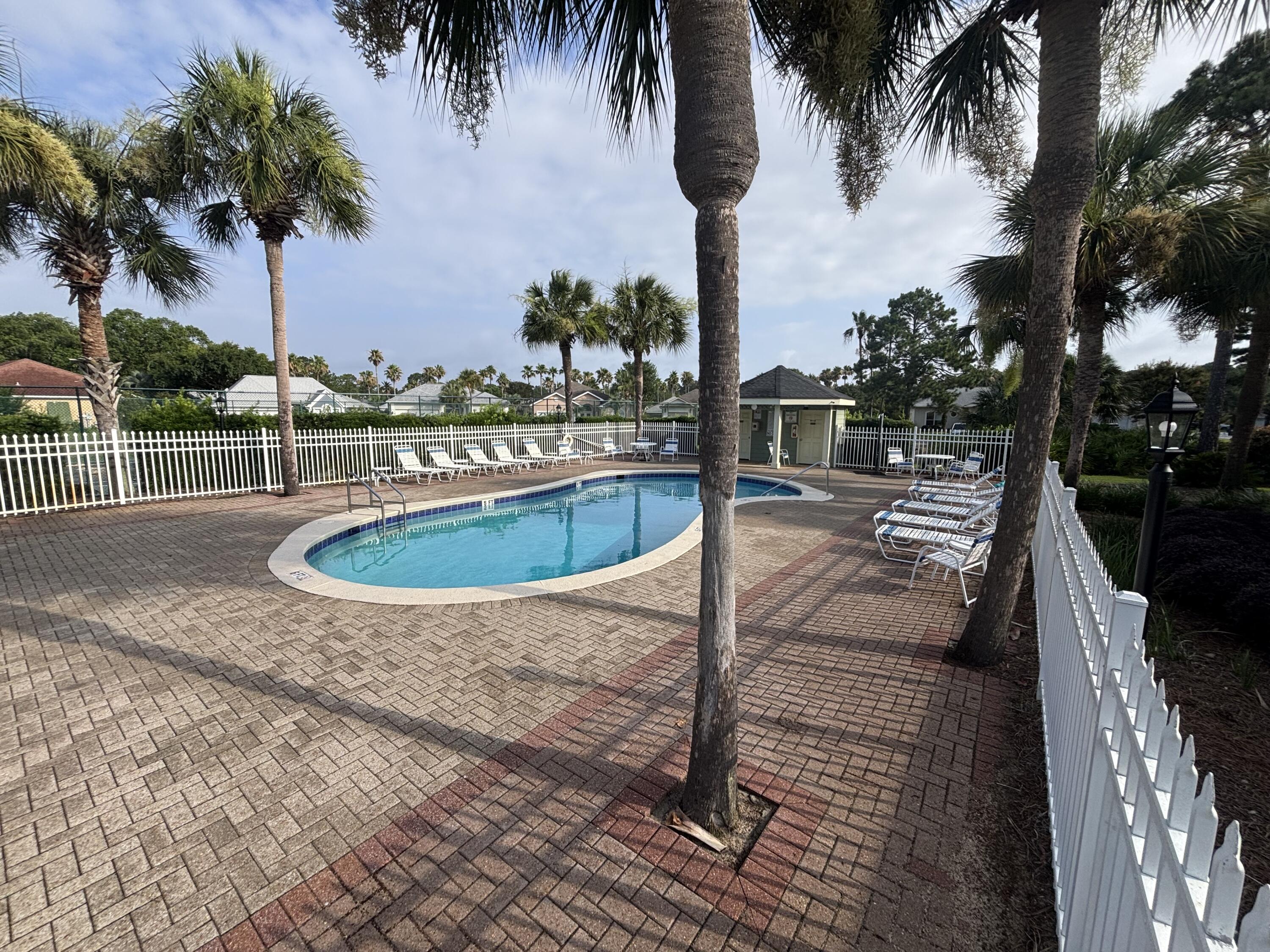BAYSIDE - Residential Lease