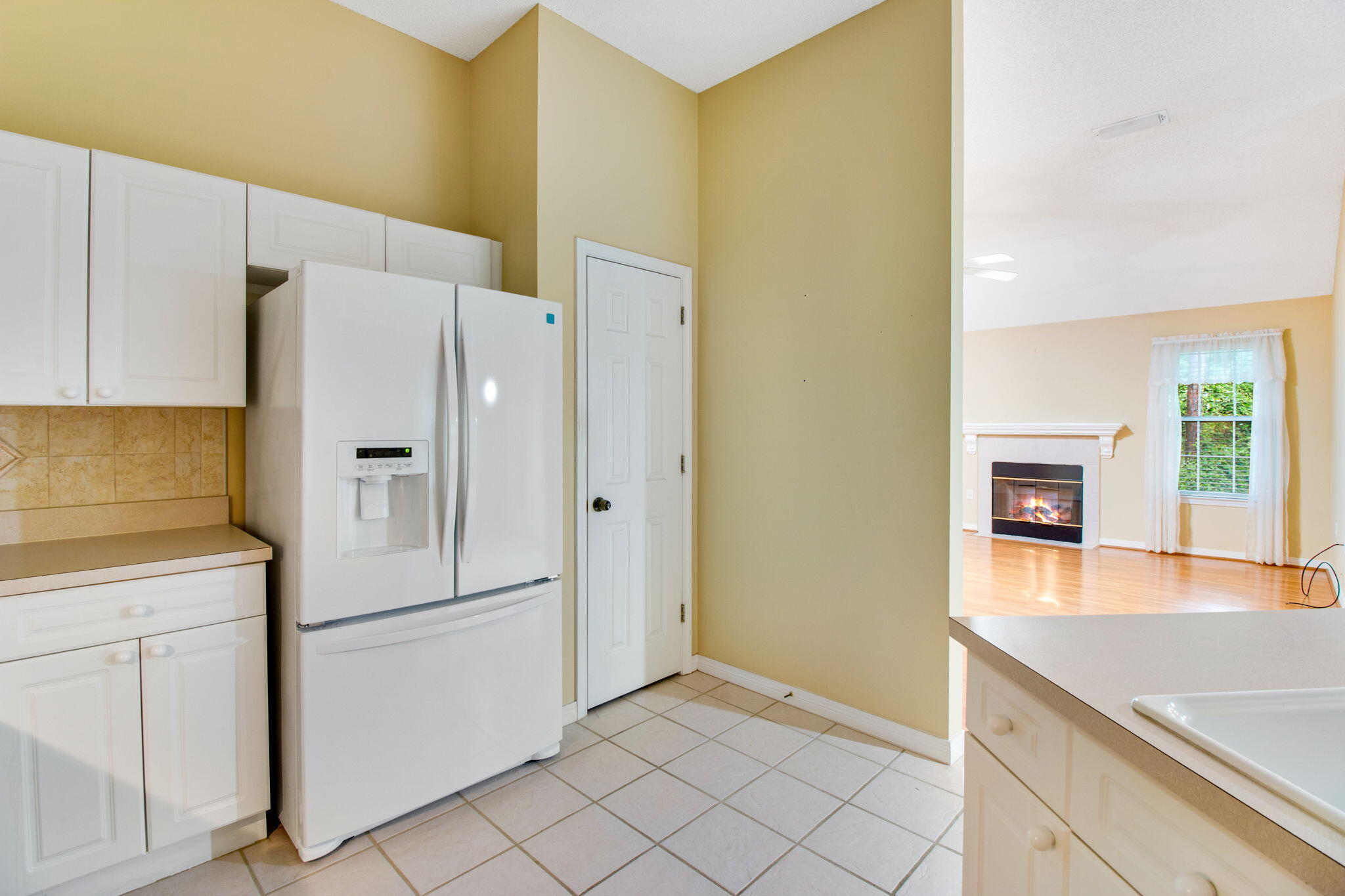 BAYSIDE - Residential Lease
