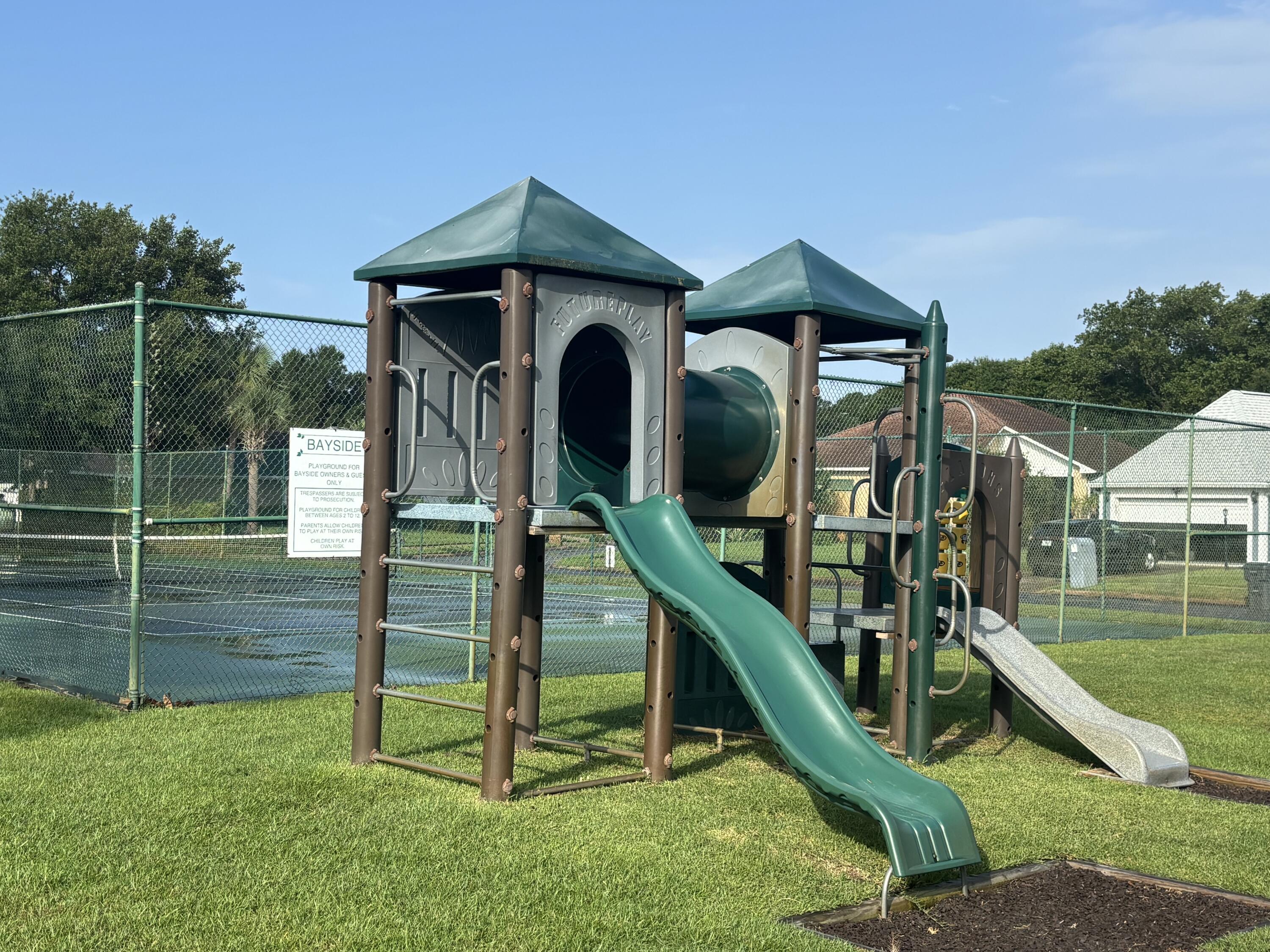 BAYSIDE - Residential Lease