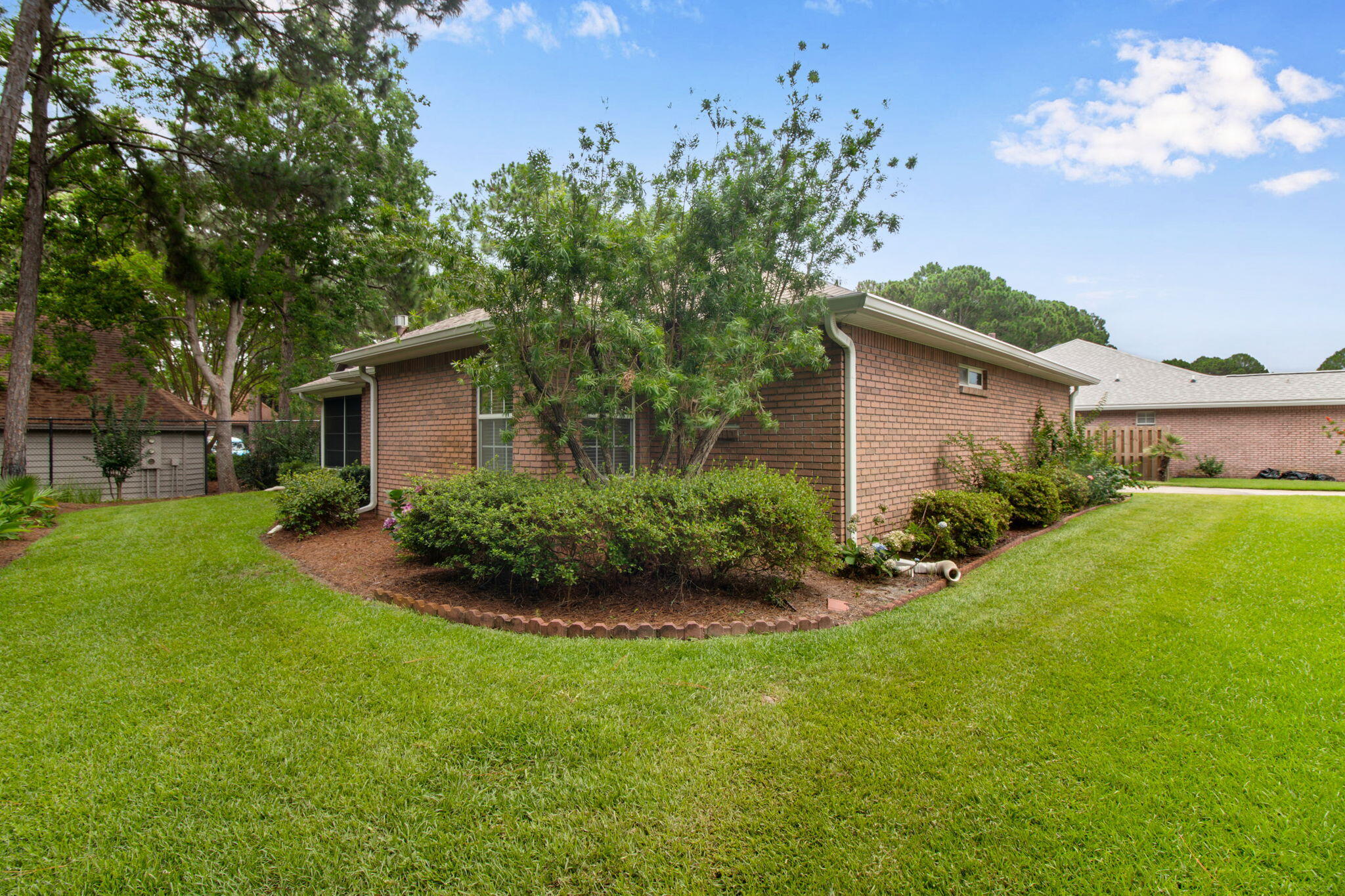 BAYSIDE - Residential Lease