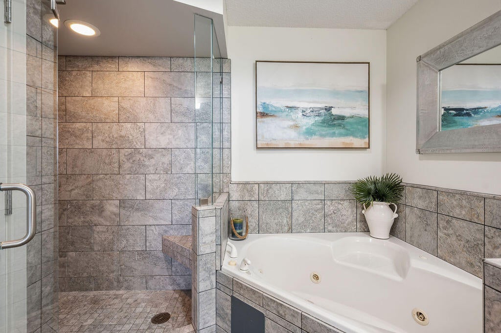 CRESCENT AT MIRAMAR BEACH THE - Residential