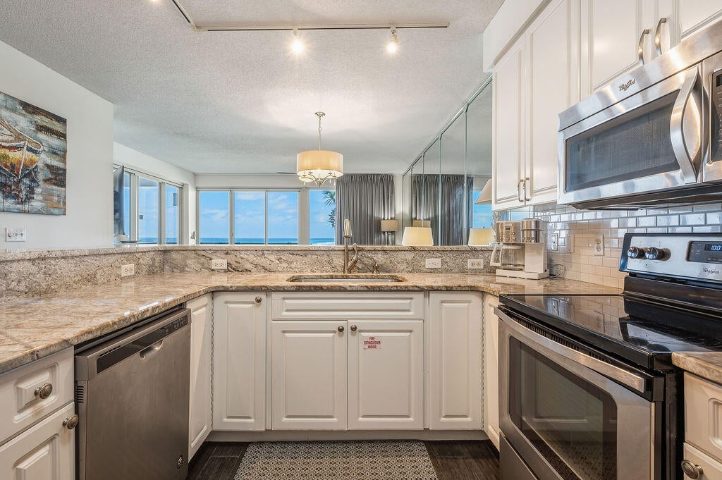 CRESCENT AT MIRAMAR BEACH THE - Residential