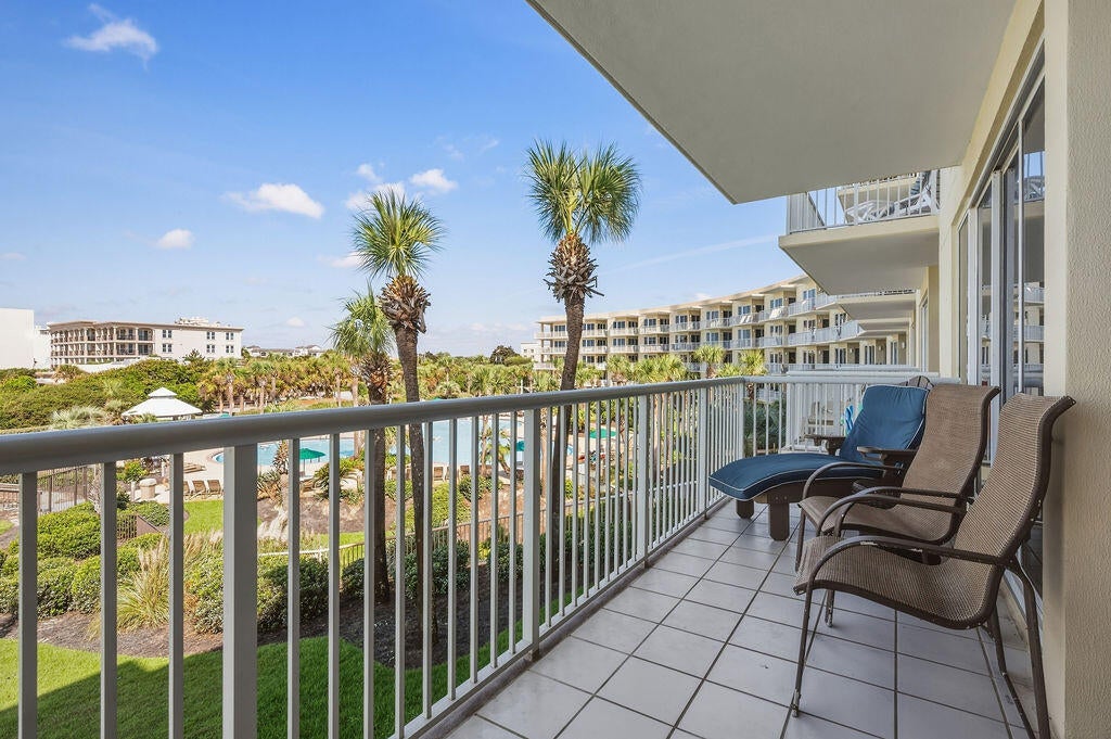 CRESCENT AT MIRAMAR BEACH THE - Residential