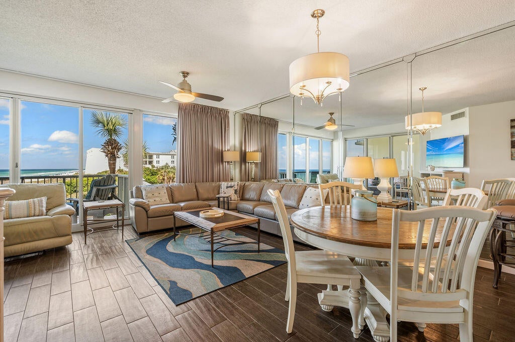 CRESCENT AT MIRAMAR BEACH THE - Residential