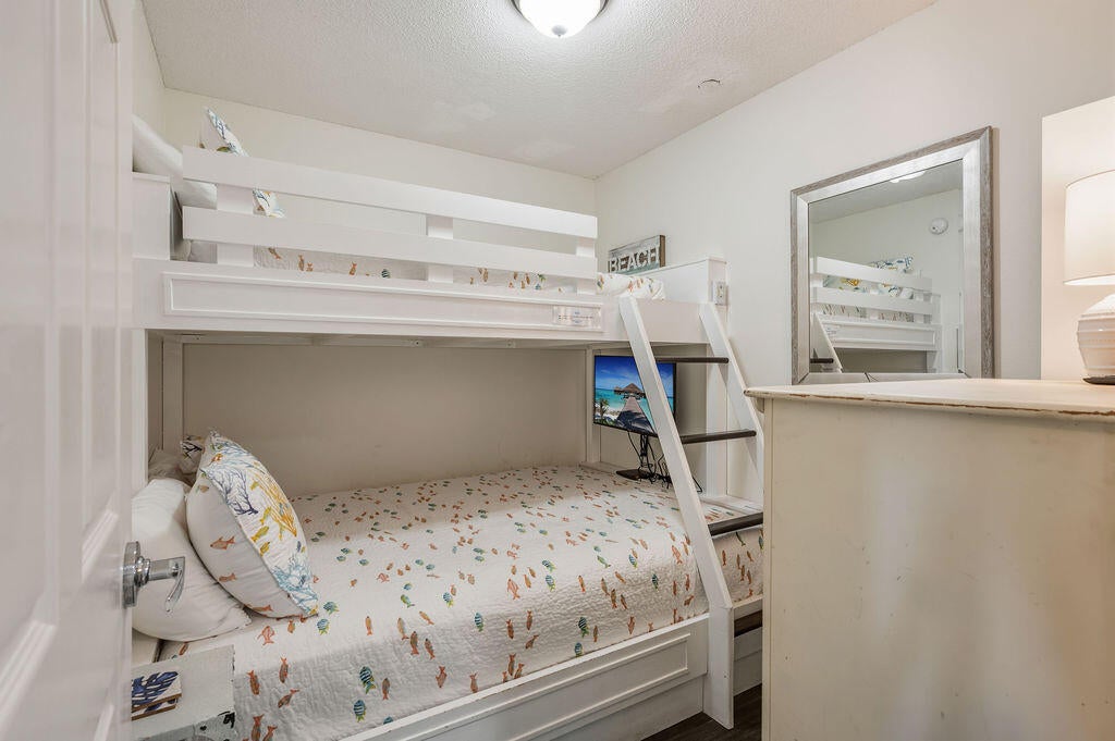 CRESCENT AT MIRAMAR BEACH THE - Residential