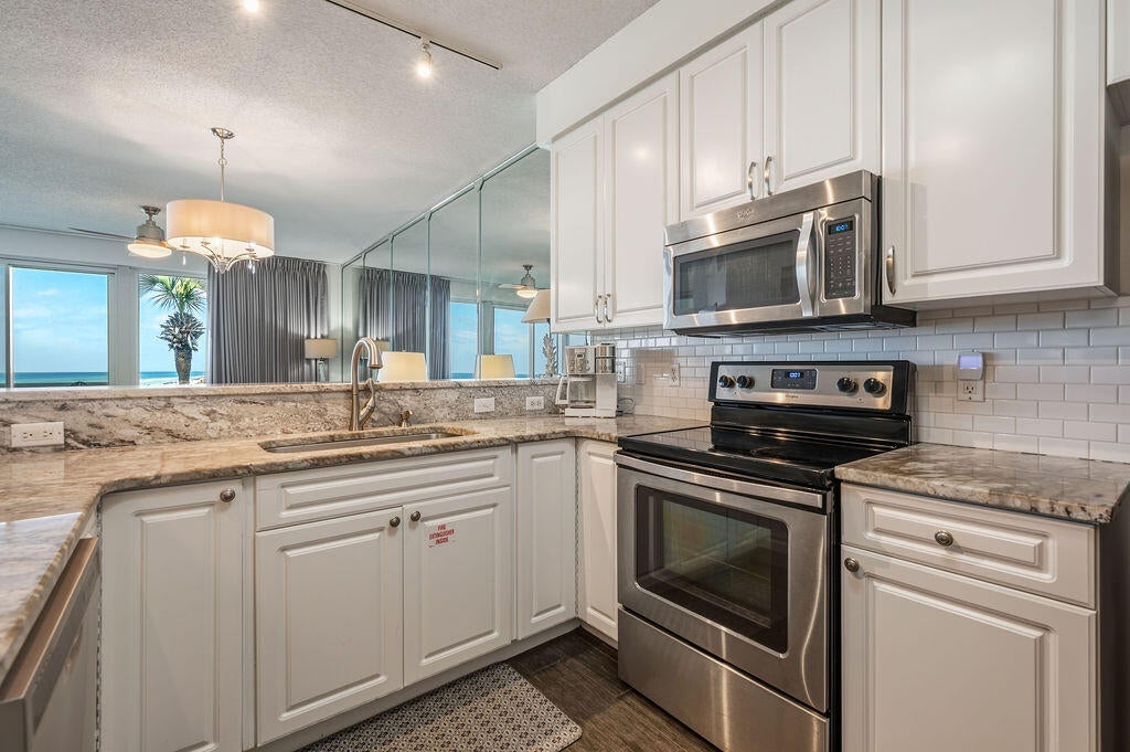 CRESCENT AT MIRAMAR BEACH THE - Residential
