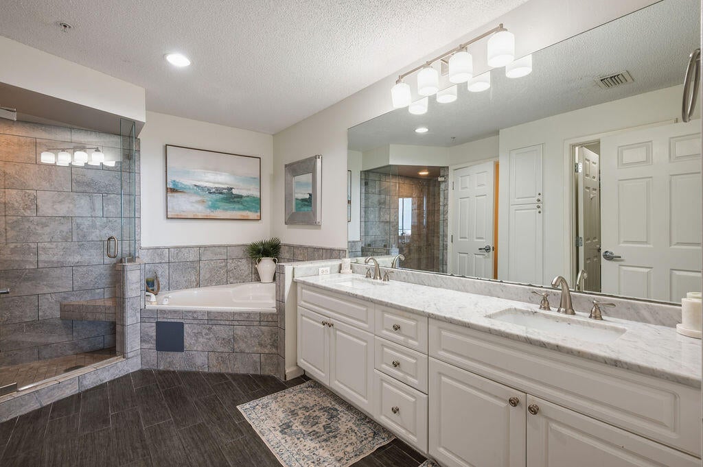 CRESCENT AT MIRAMAR BEACH THE - Residential