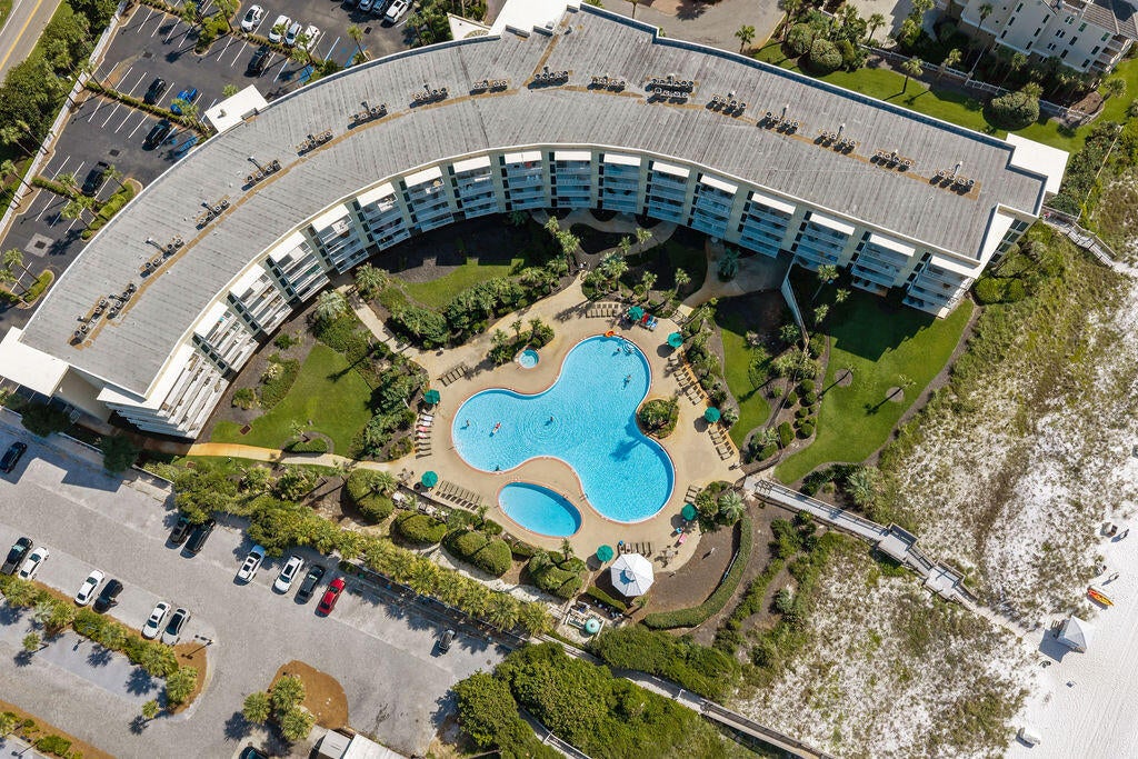CRESCENT AT MIRAMAR BEACH THE - Residential