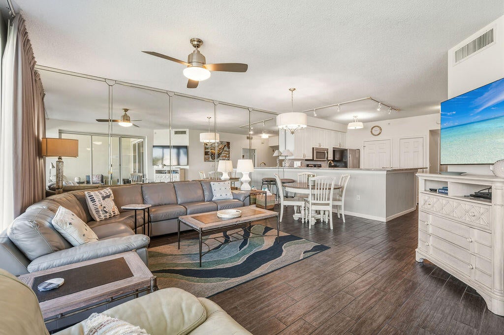 CRESCENT AT MIRAMAR BEACH THE - Residential