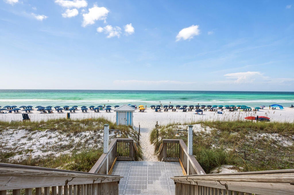 CRESCENT AT MIRAMAR BEACH THE - Residential