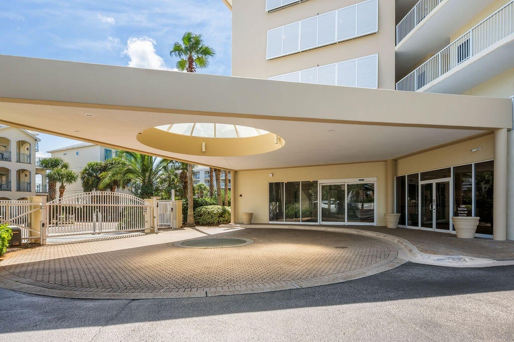 CRESCENT AT MIRAMAR BEACH THE - Residential