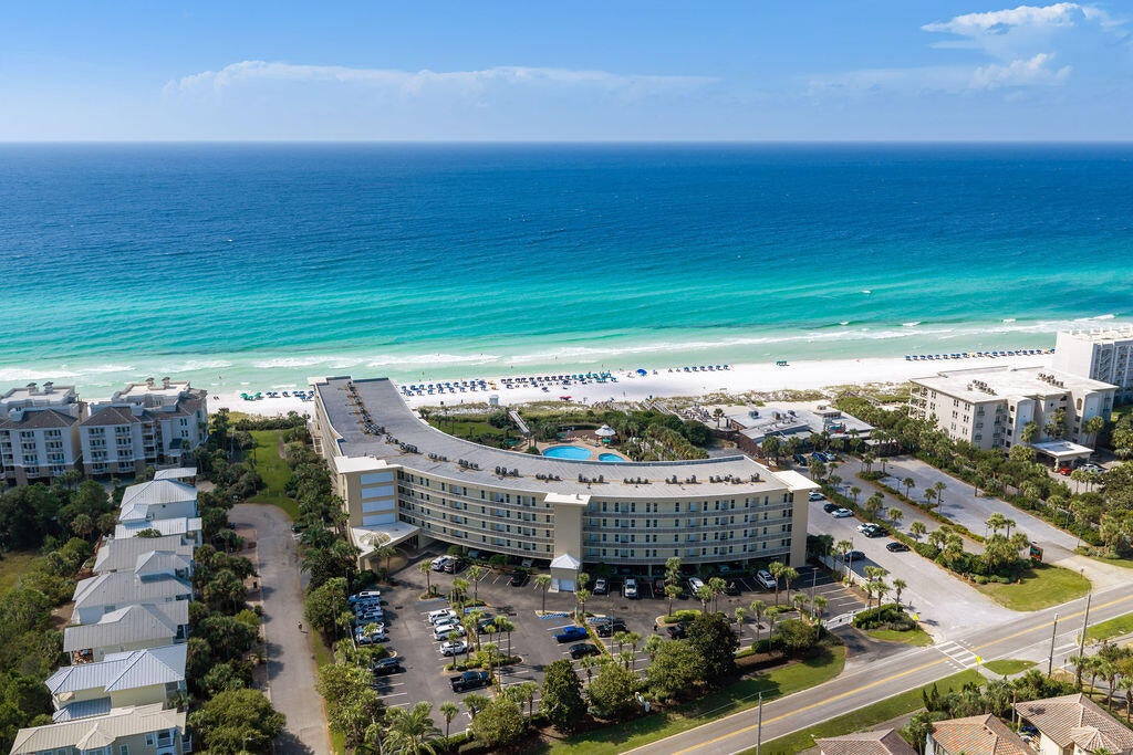 CRESCENT AT MIRAMAR BEACH THE - Residential