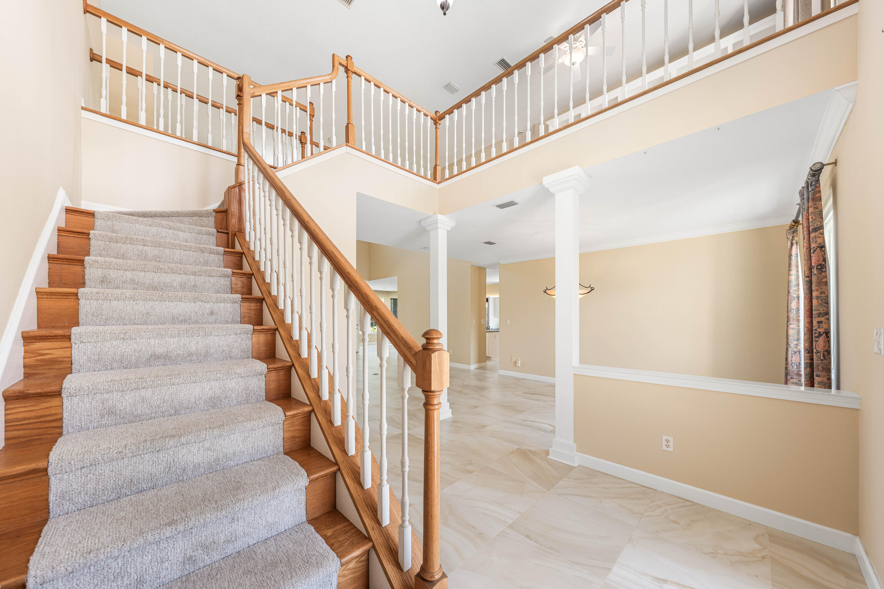 CRESCENT III - Residential