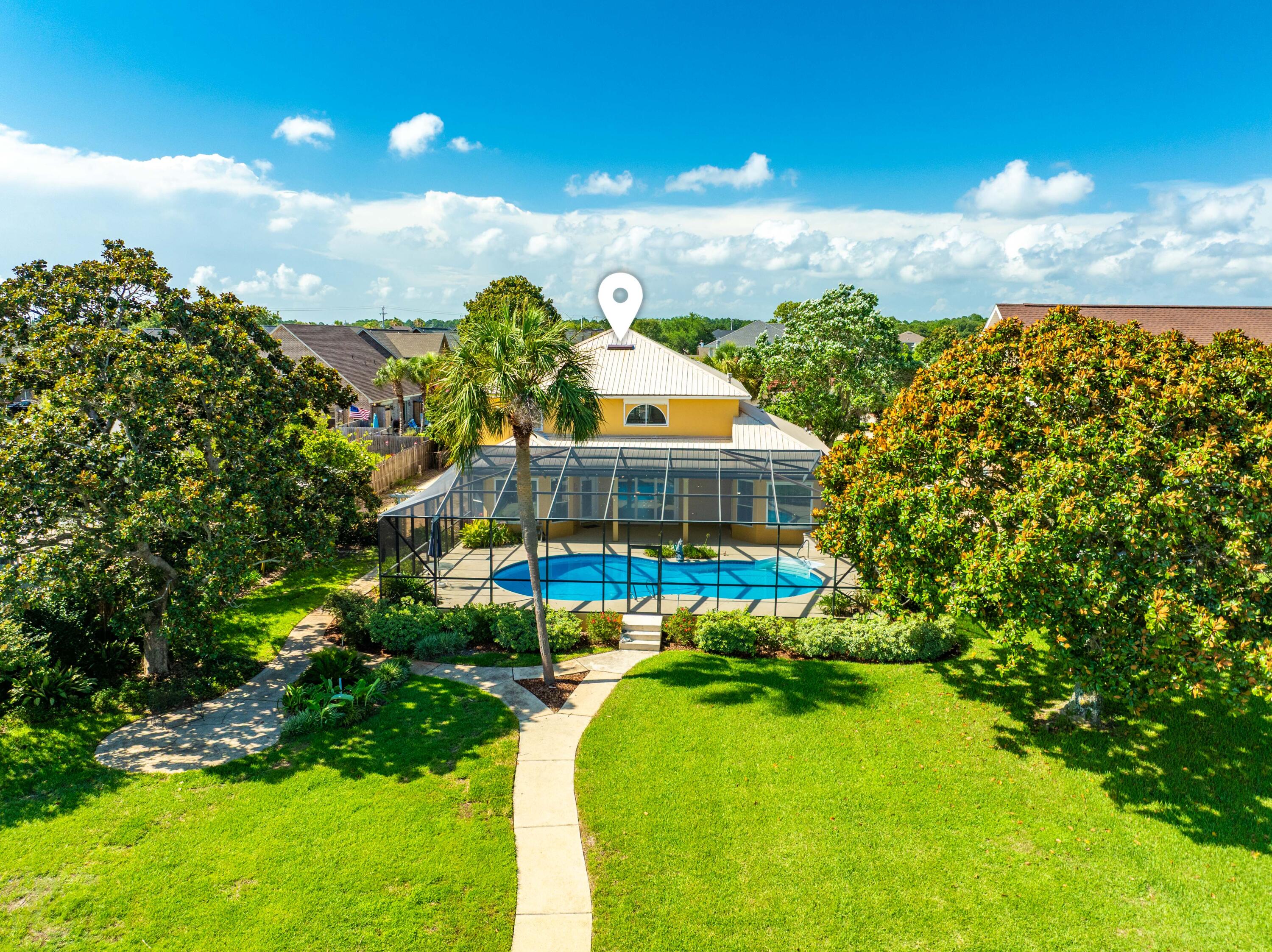 CRESCENT III - Residential