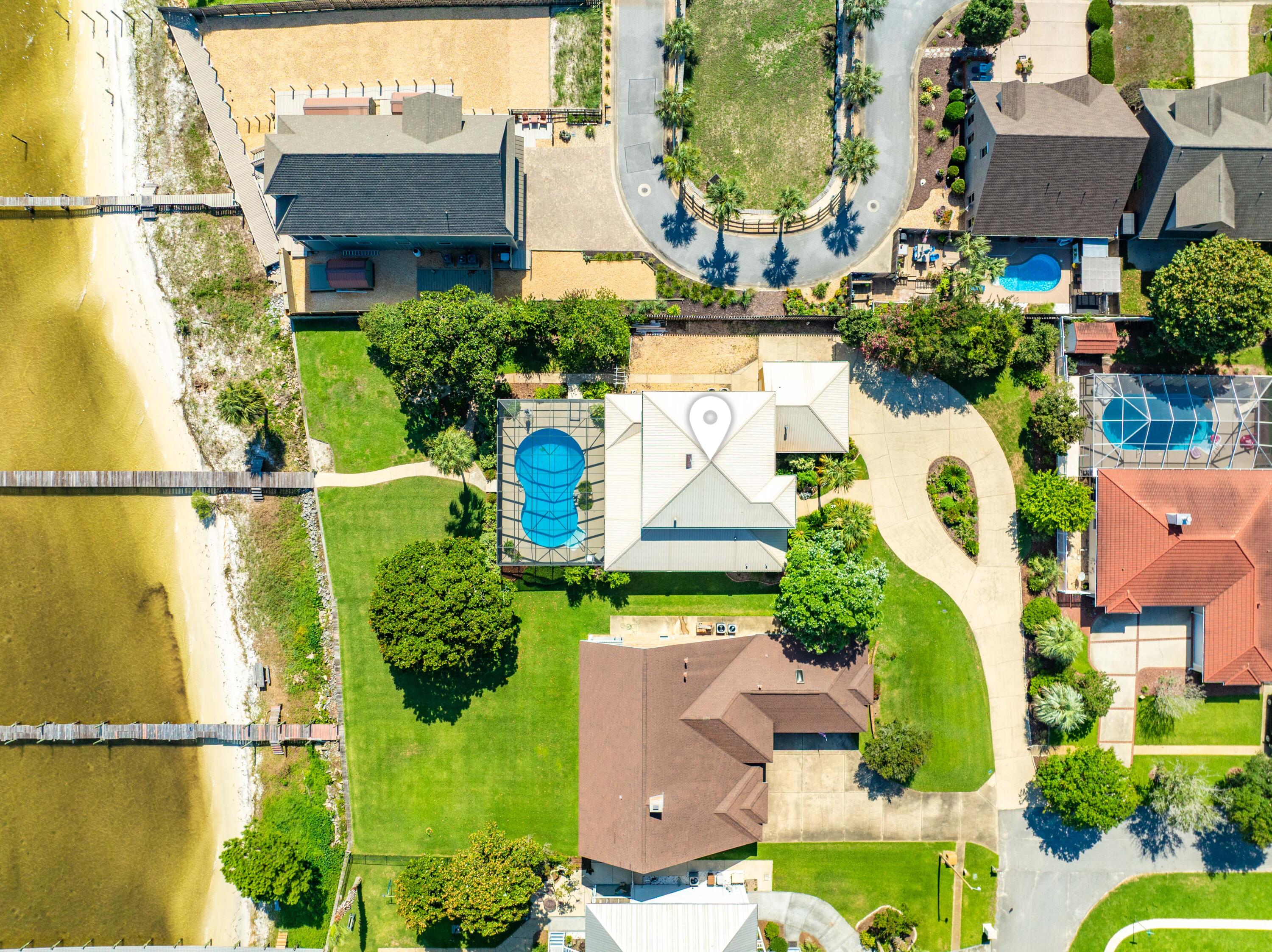 CRESCENT III - Residential